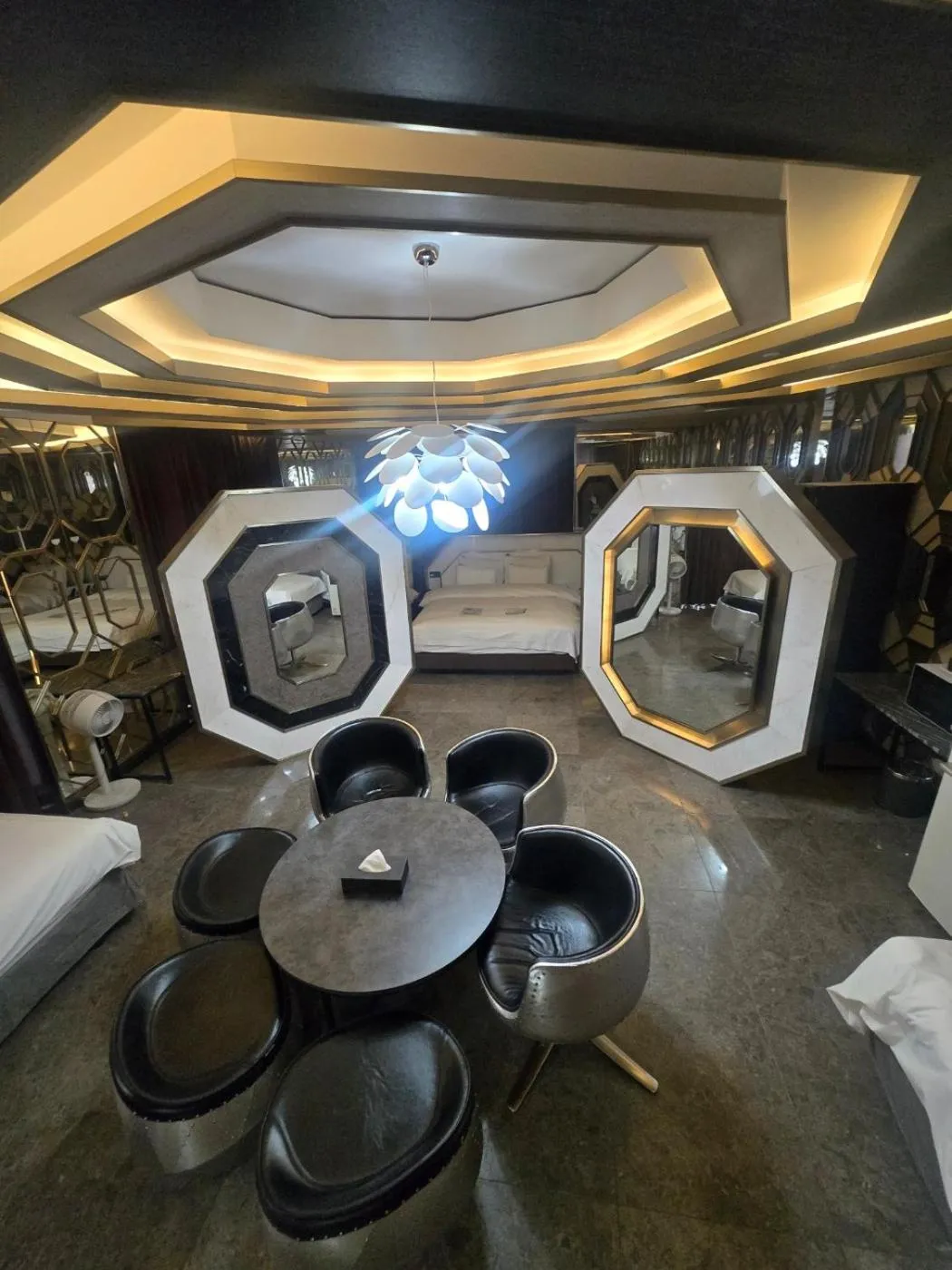 Hotel The Designers Premier Seongsu and Konkuk Univ