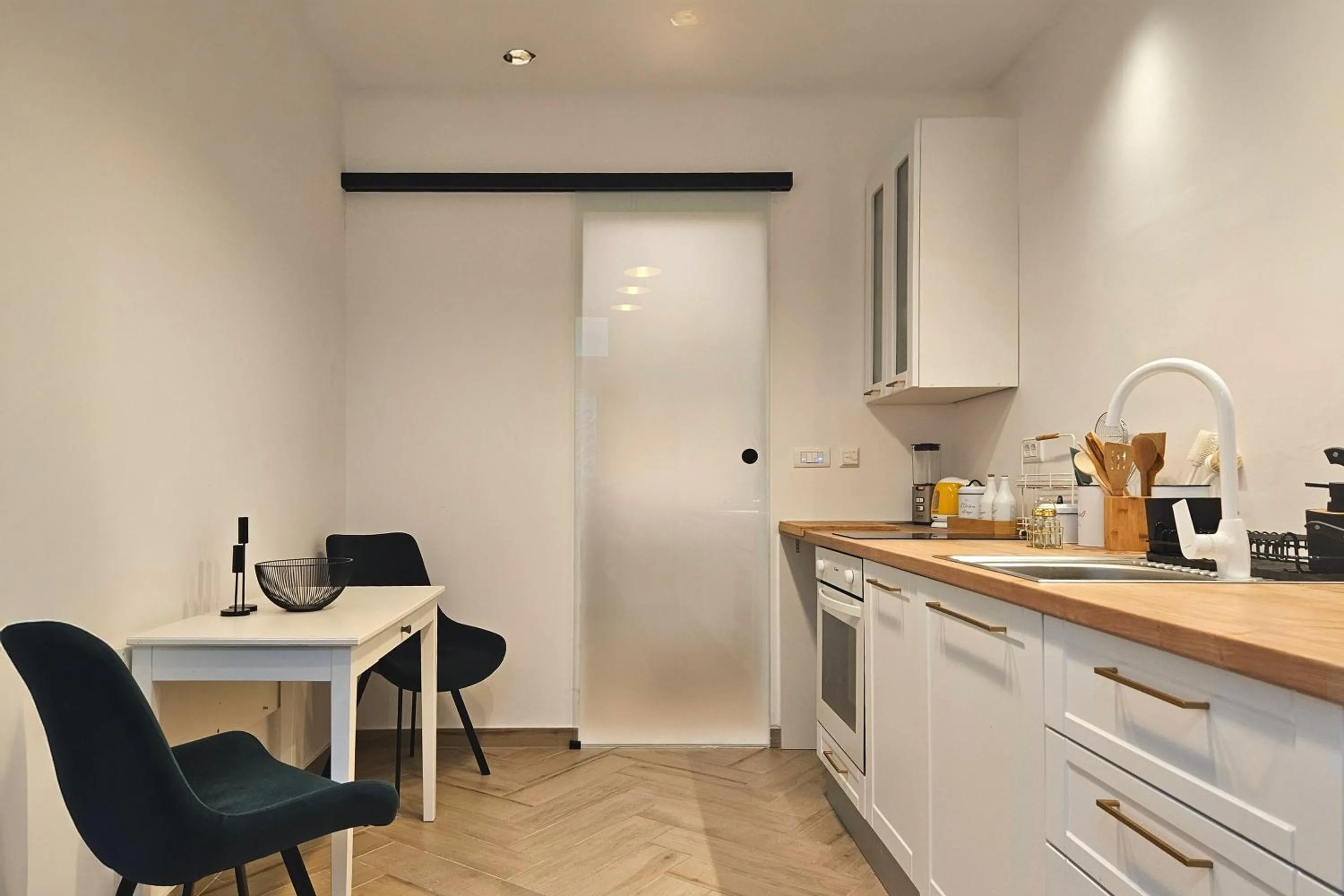 Kitchen or kitchenette in Sea and City Retreat Opatija - Happy Rentals