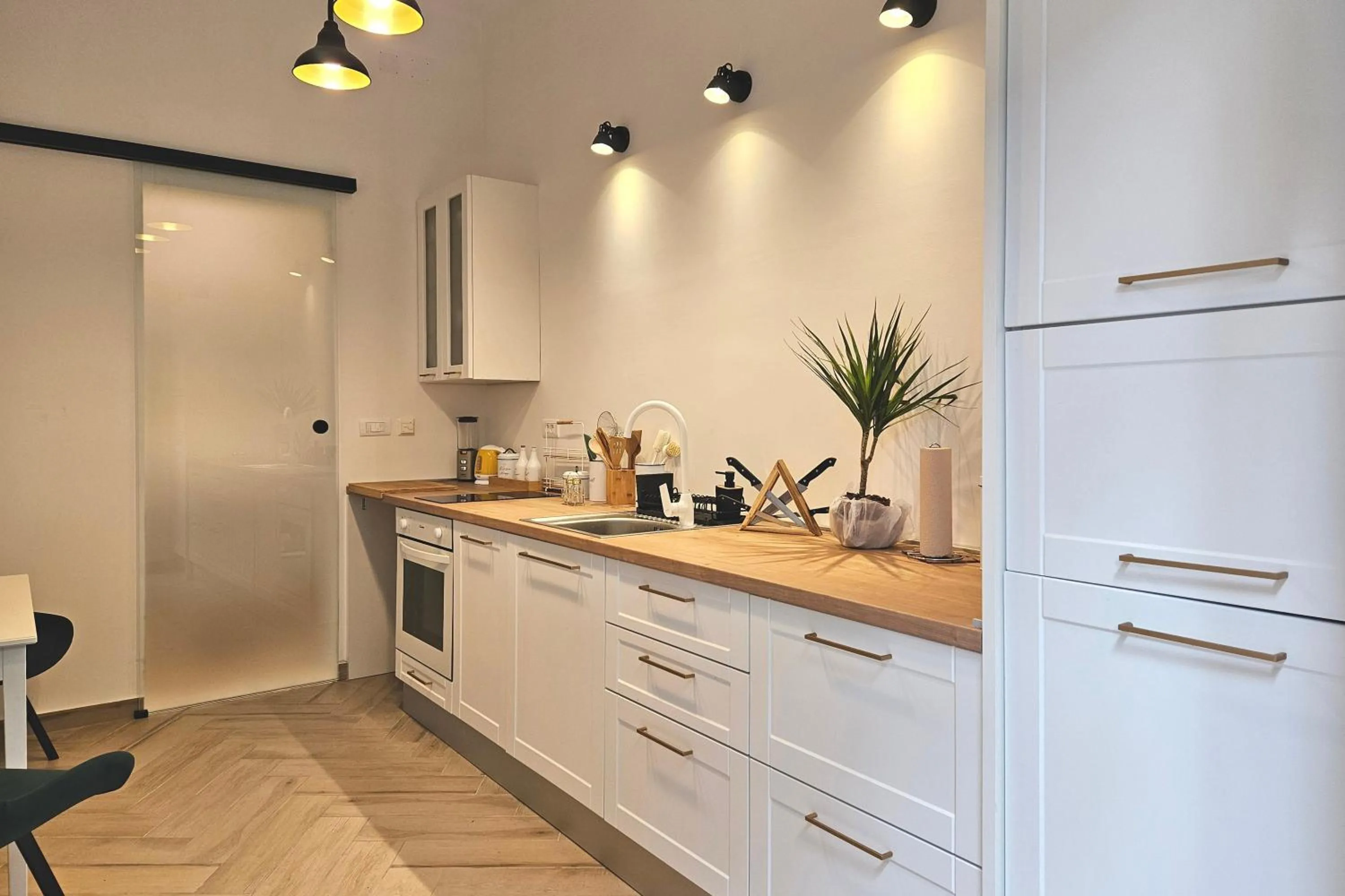 Kitchen or kitchenette in Sea and City Retreat Opatija - Happy Rentals