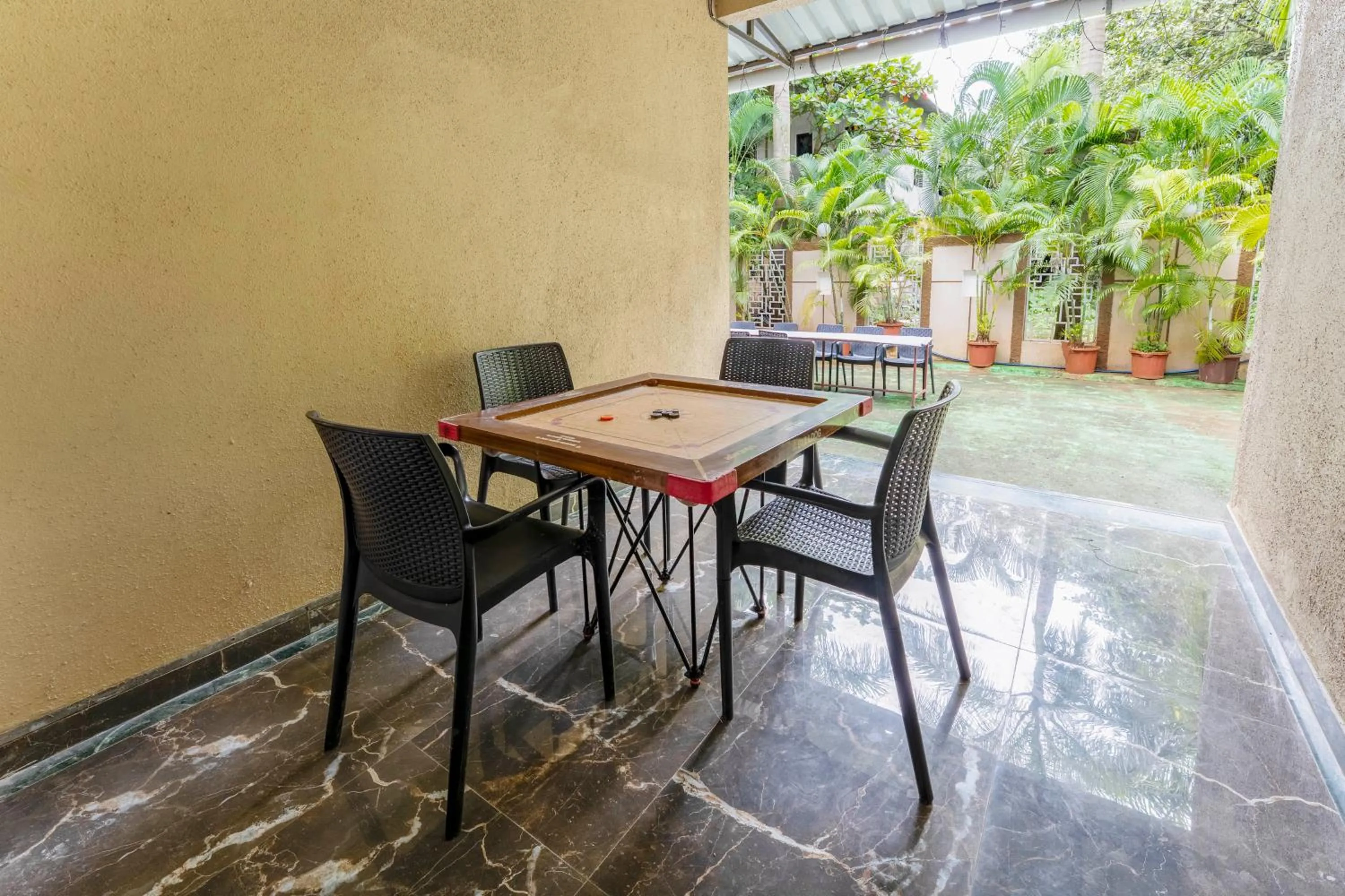 Game Room in Treebo Blue Roof, Kelwa