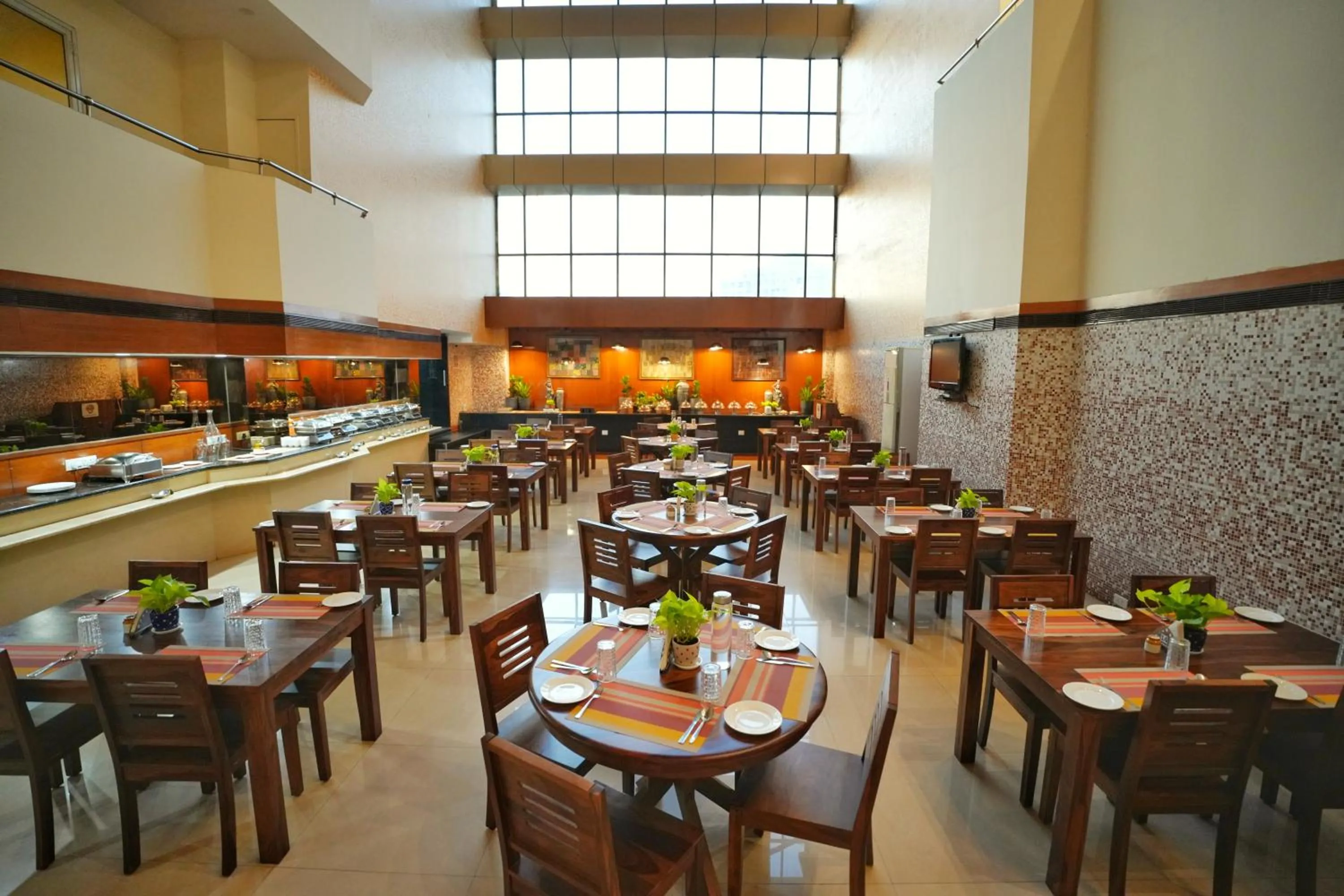 Restaurant/places to eat in The Altruist One Continent