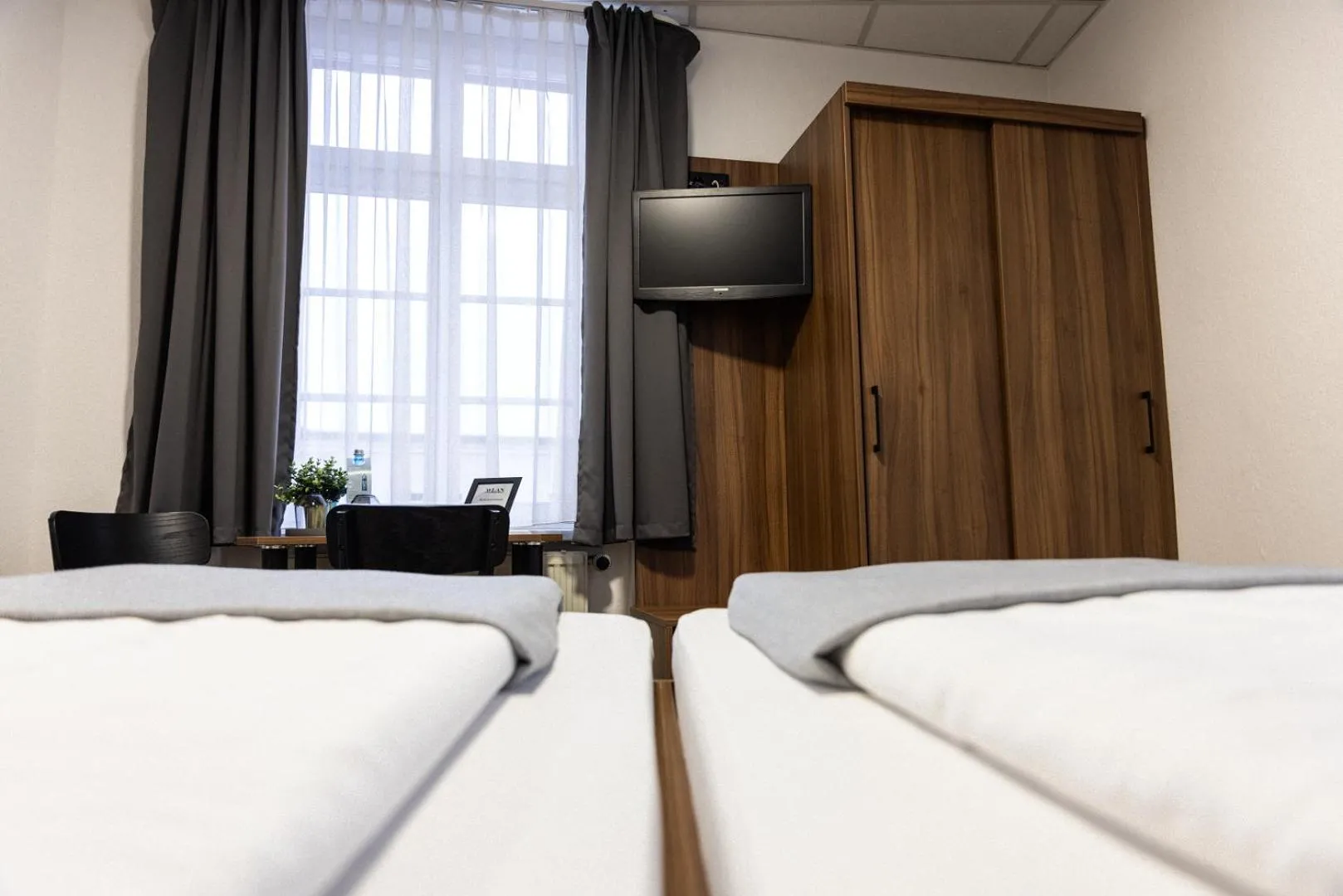 1A Hotel Zimmer frei