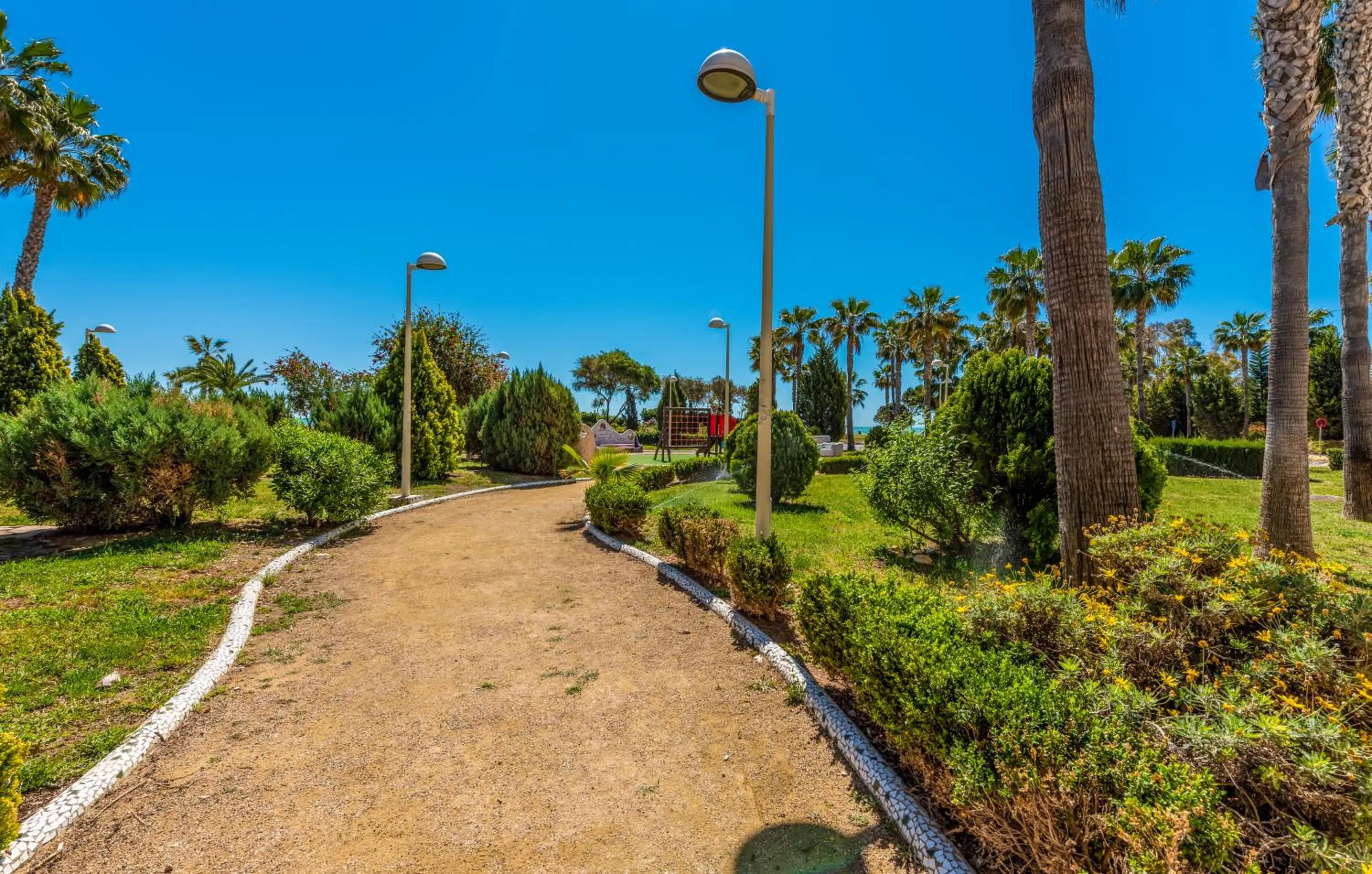 Garden in Vacaciones Oromarina Azahar