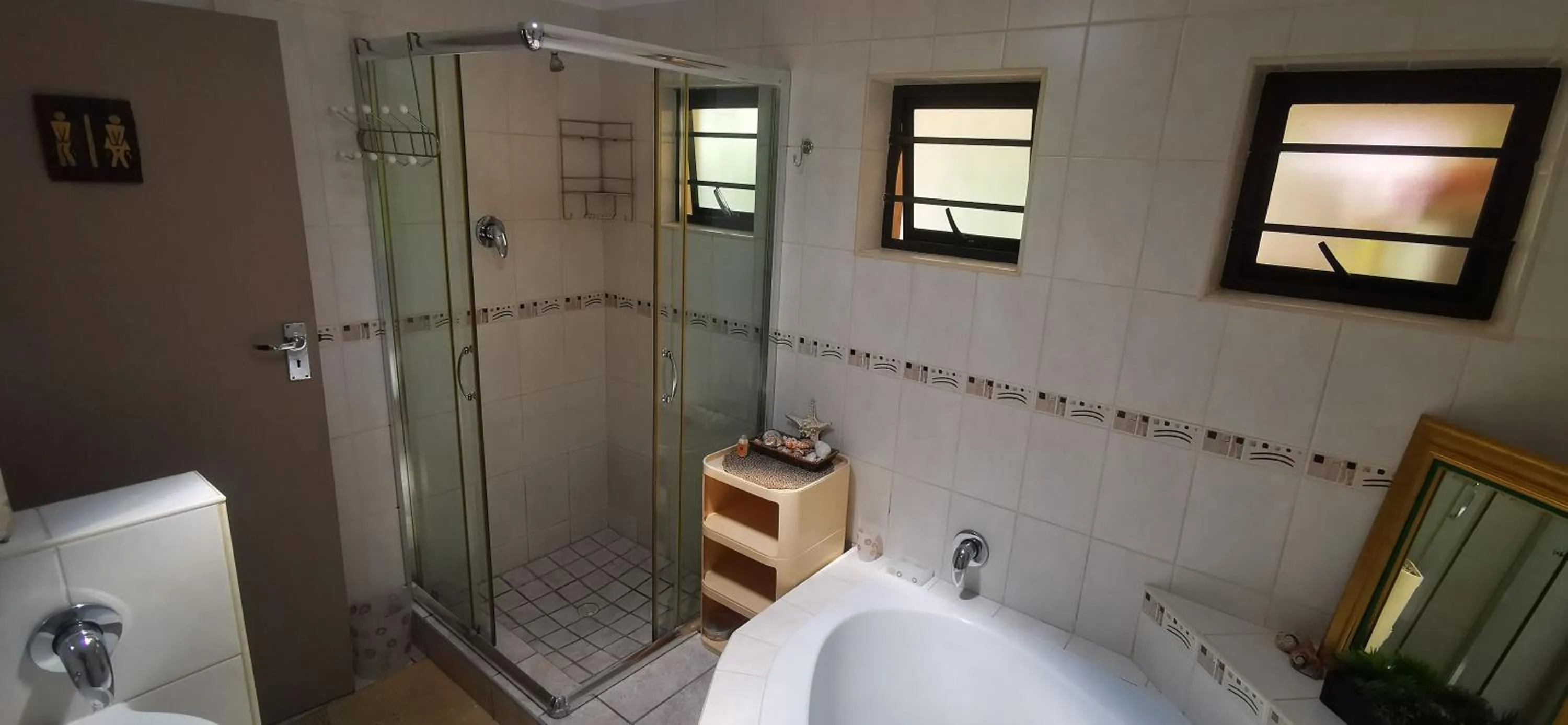 Shower in The Third Dolphin