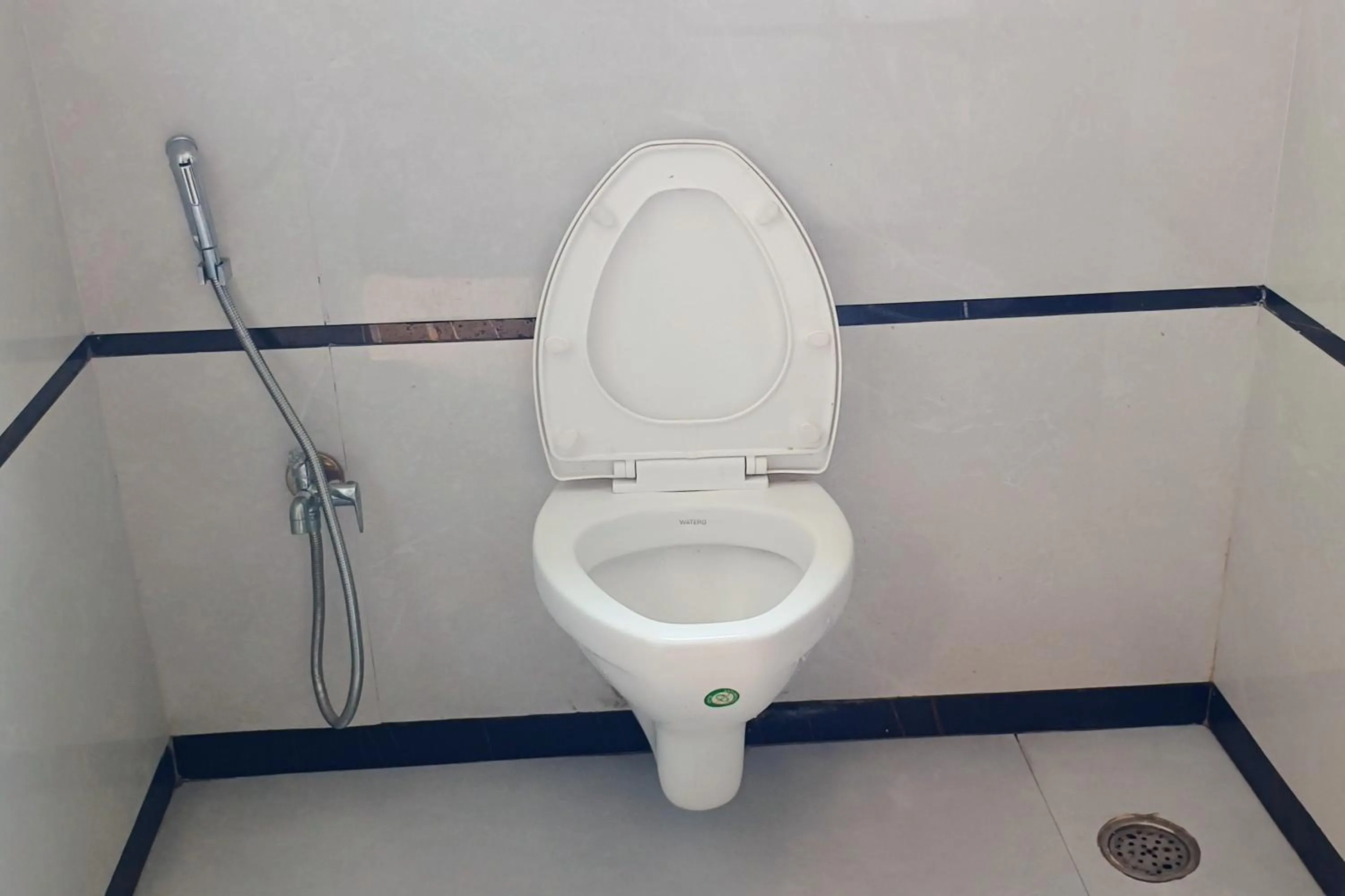 Bathroom in Hotel Stay Inn near Bhiwandi Thane Railway Station