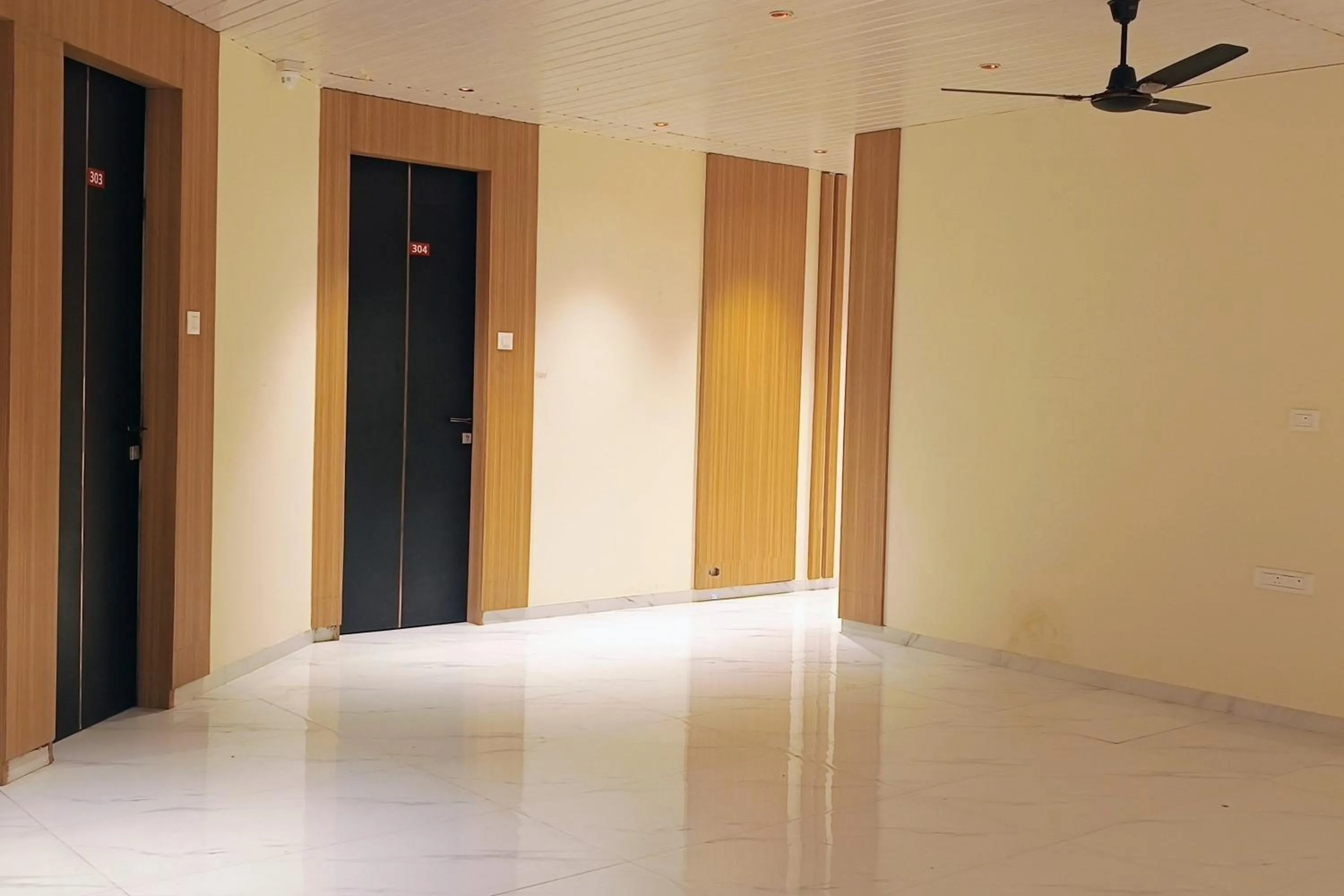 Area and facilities in Hotel Stay Inn near Bhiwandi Thane Railway Station