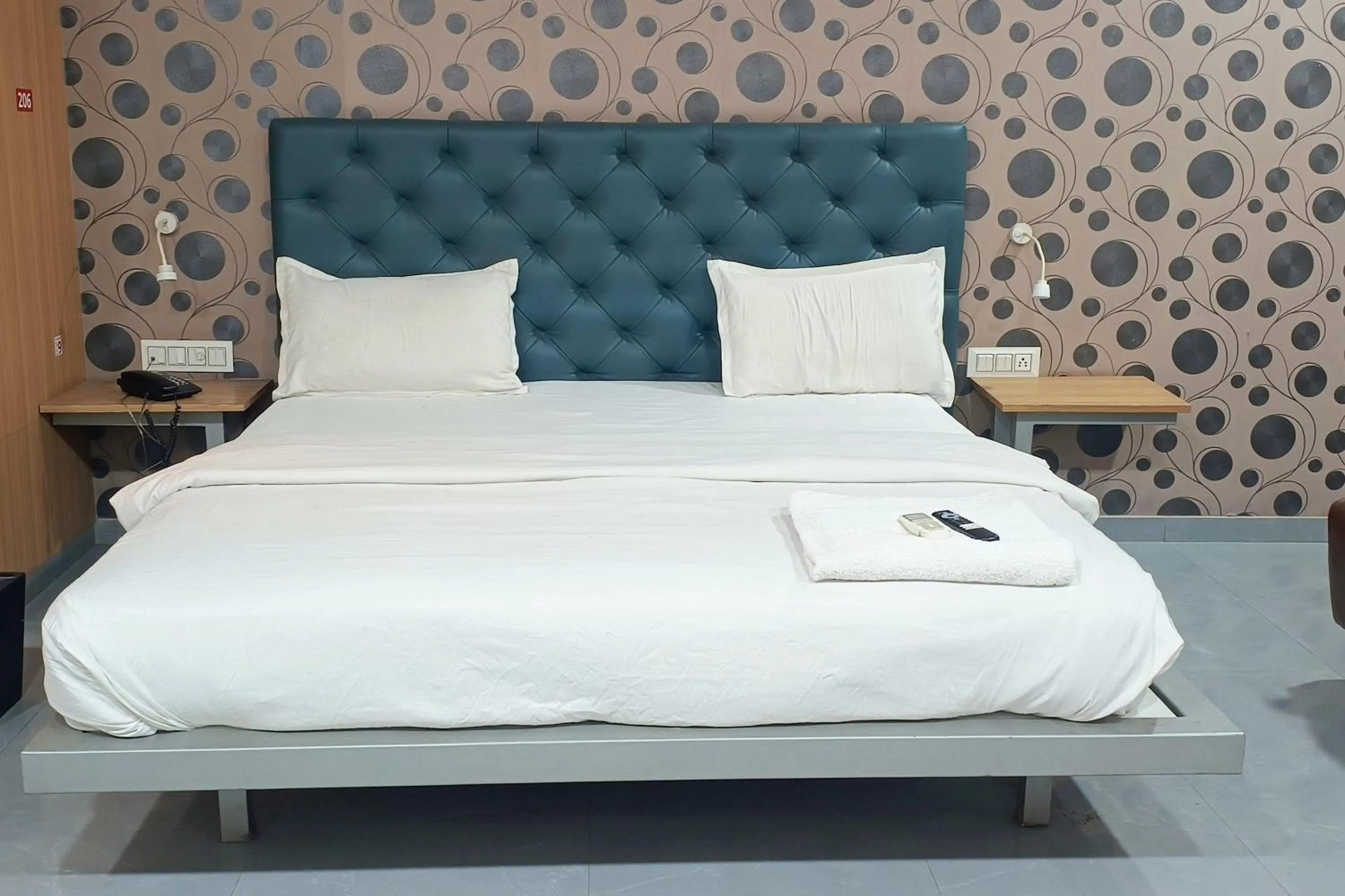 Bed in Hotel Stay Inn near Bhiwandi Thane Railway Station