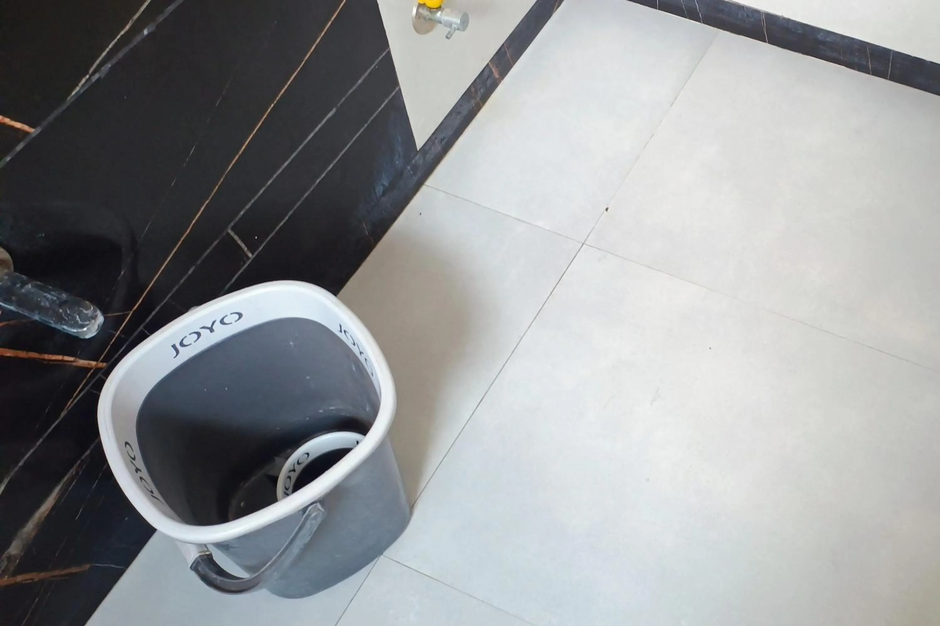 Bathroom in Hotel Stay Inn near Bhiwandi Thane Railway Station
