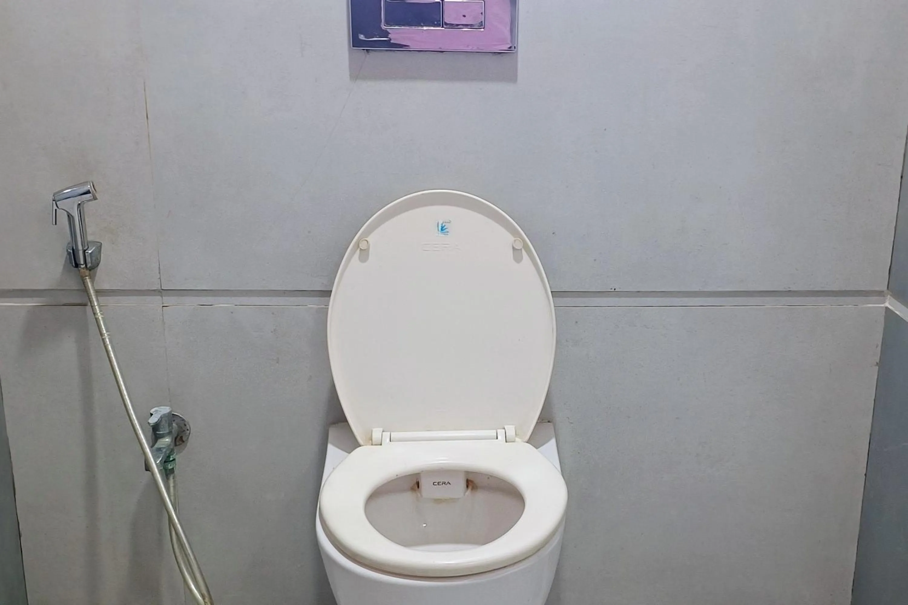 Bathroom in Hotel Stay Inn near Bhiwandi Thane Railway Station