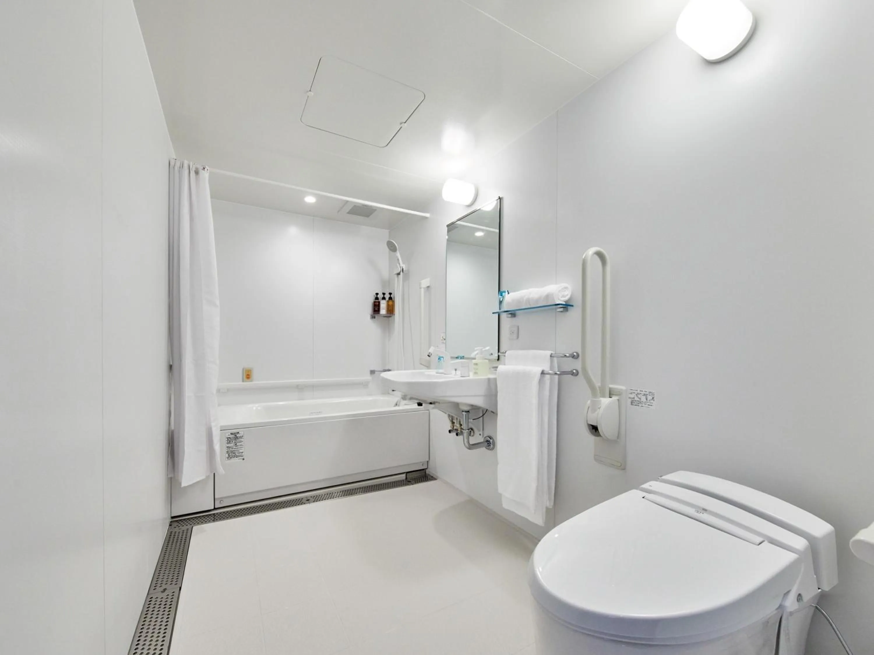 Toilet in Dorsett by Agora Osaka Sakai