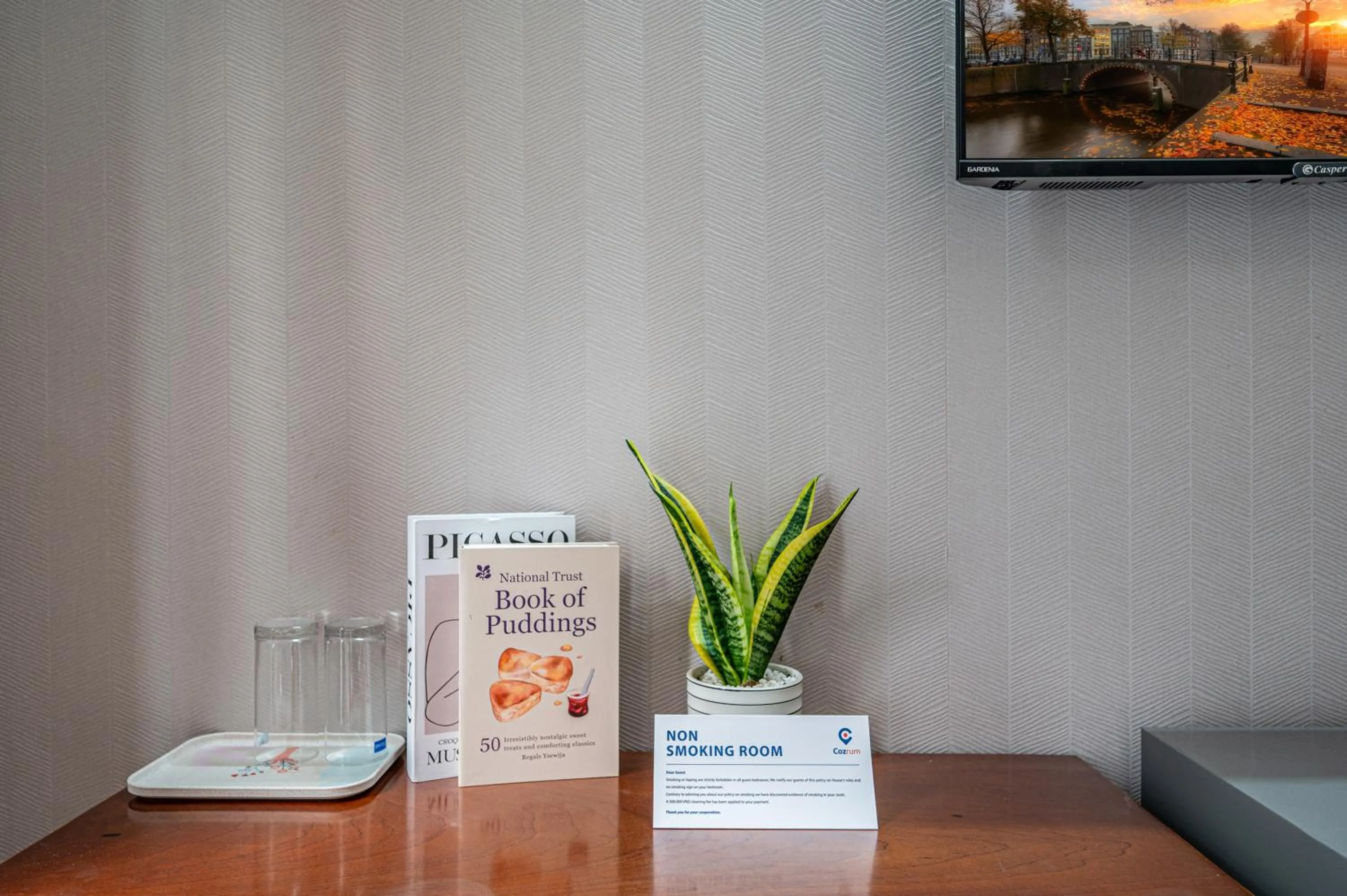 Text overlay in Hoàng Long Hotel By Cozrum