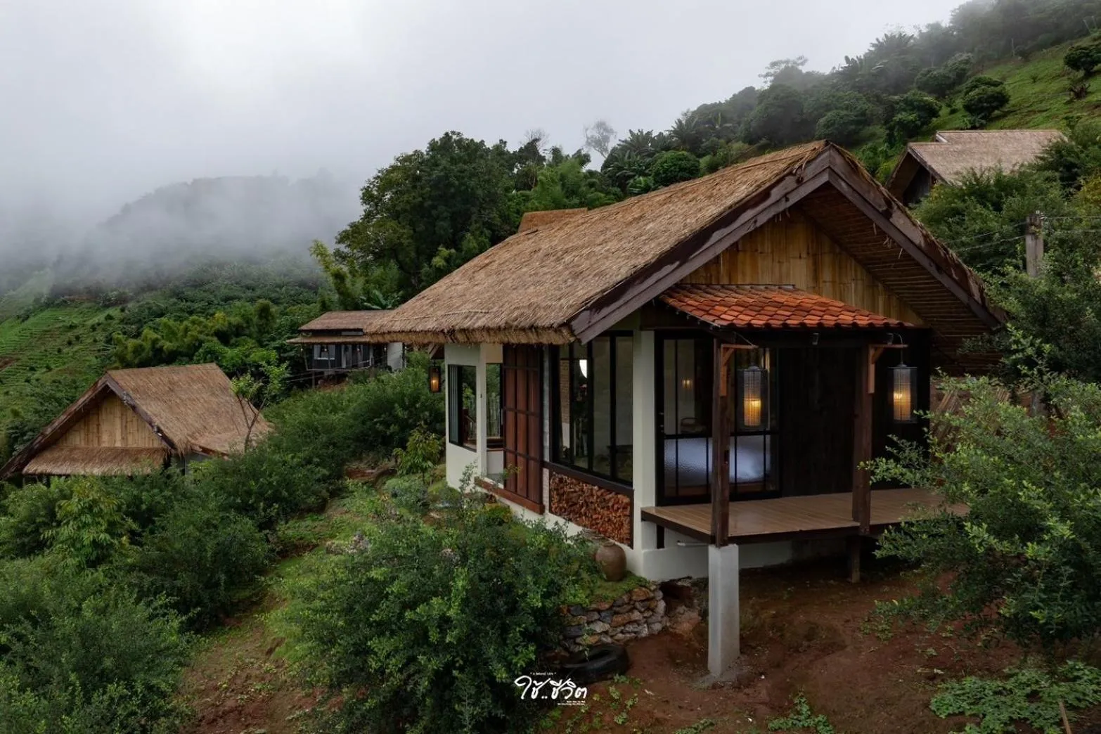 Property building in Chai Cheevit Maesa