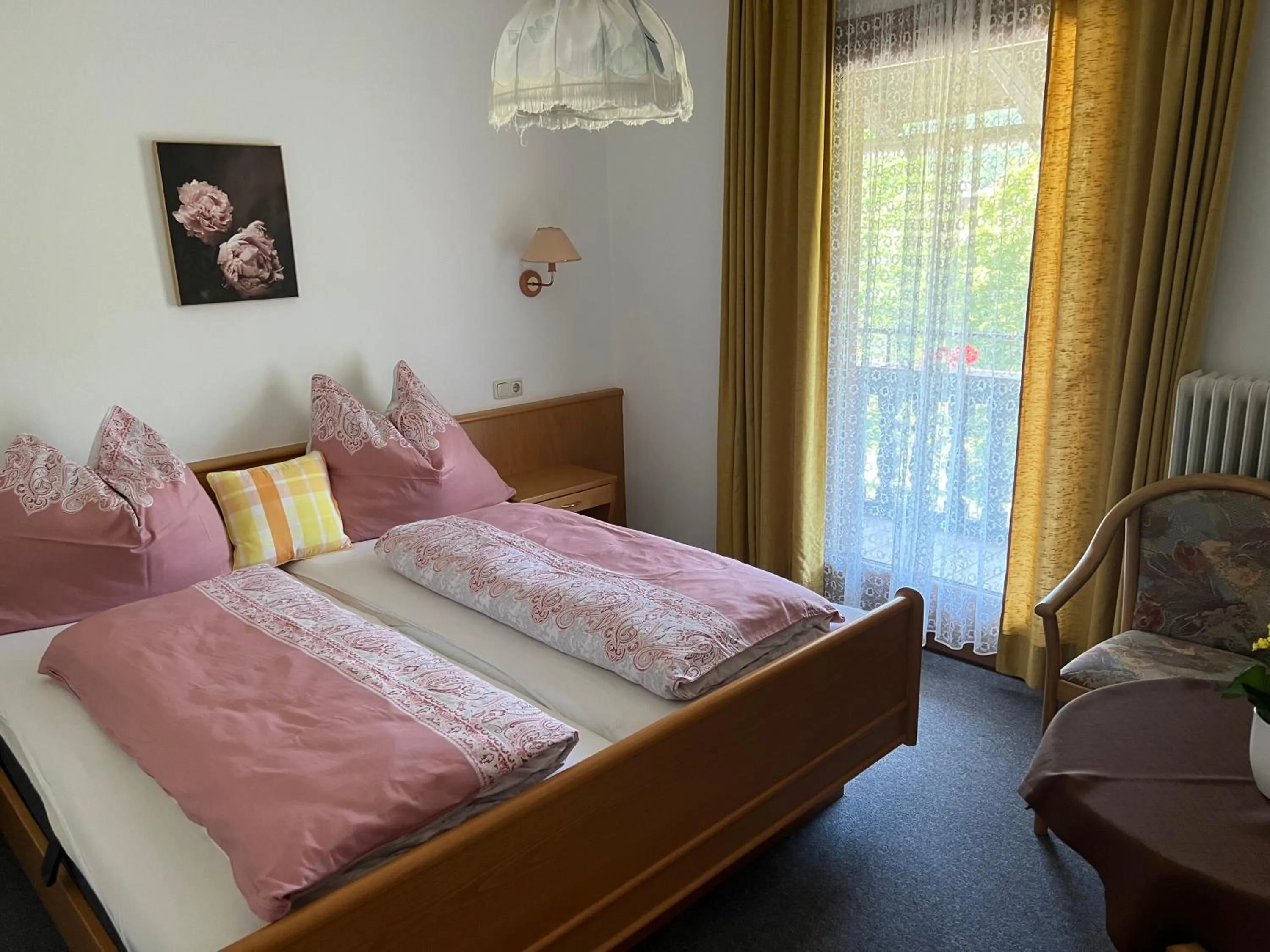 Bed in Weisses Rössl am See