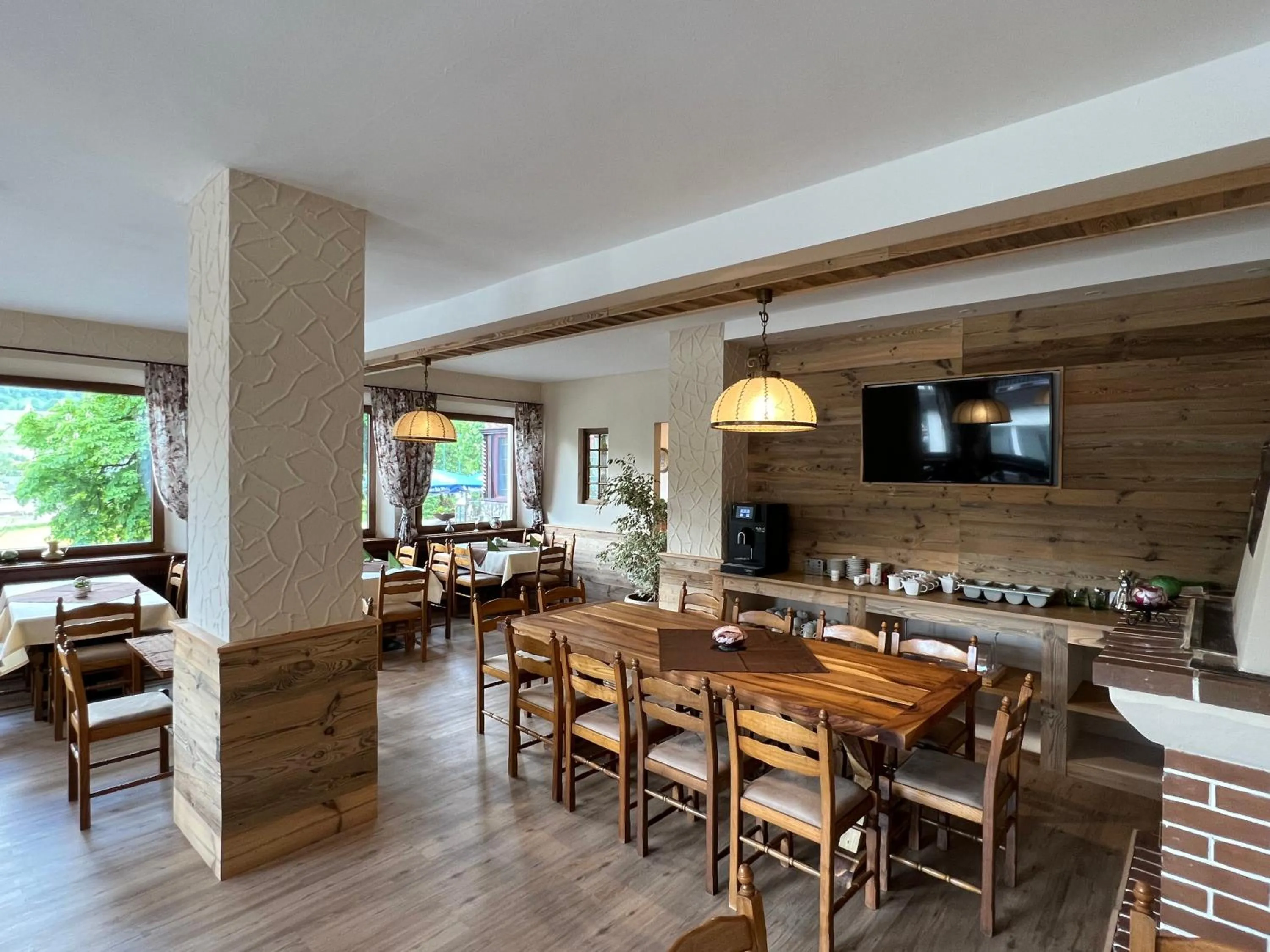 Dining area in Weisses Rössl am See