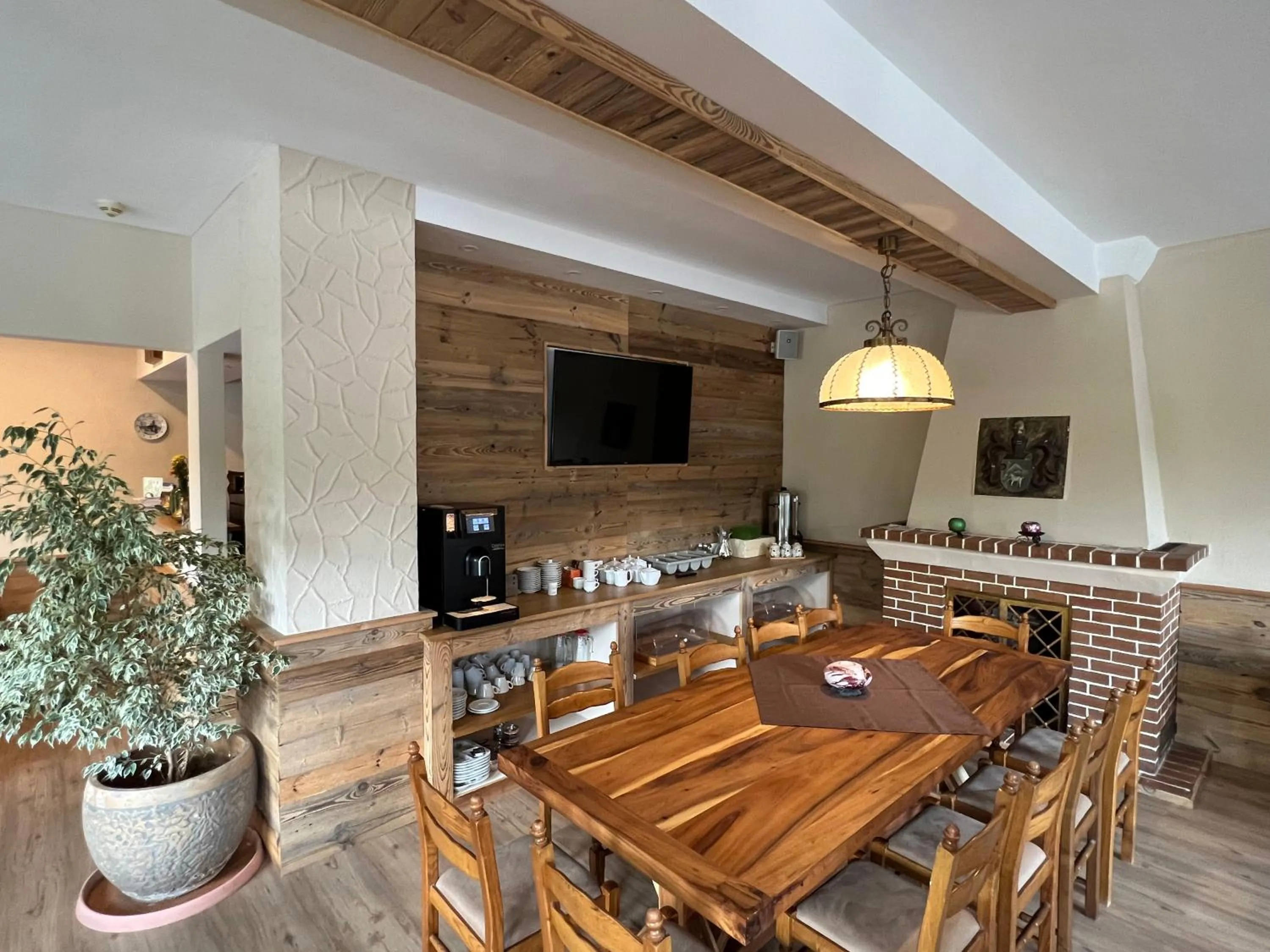 Dining area in Weisses Rössl am See