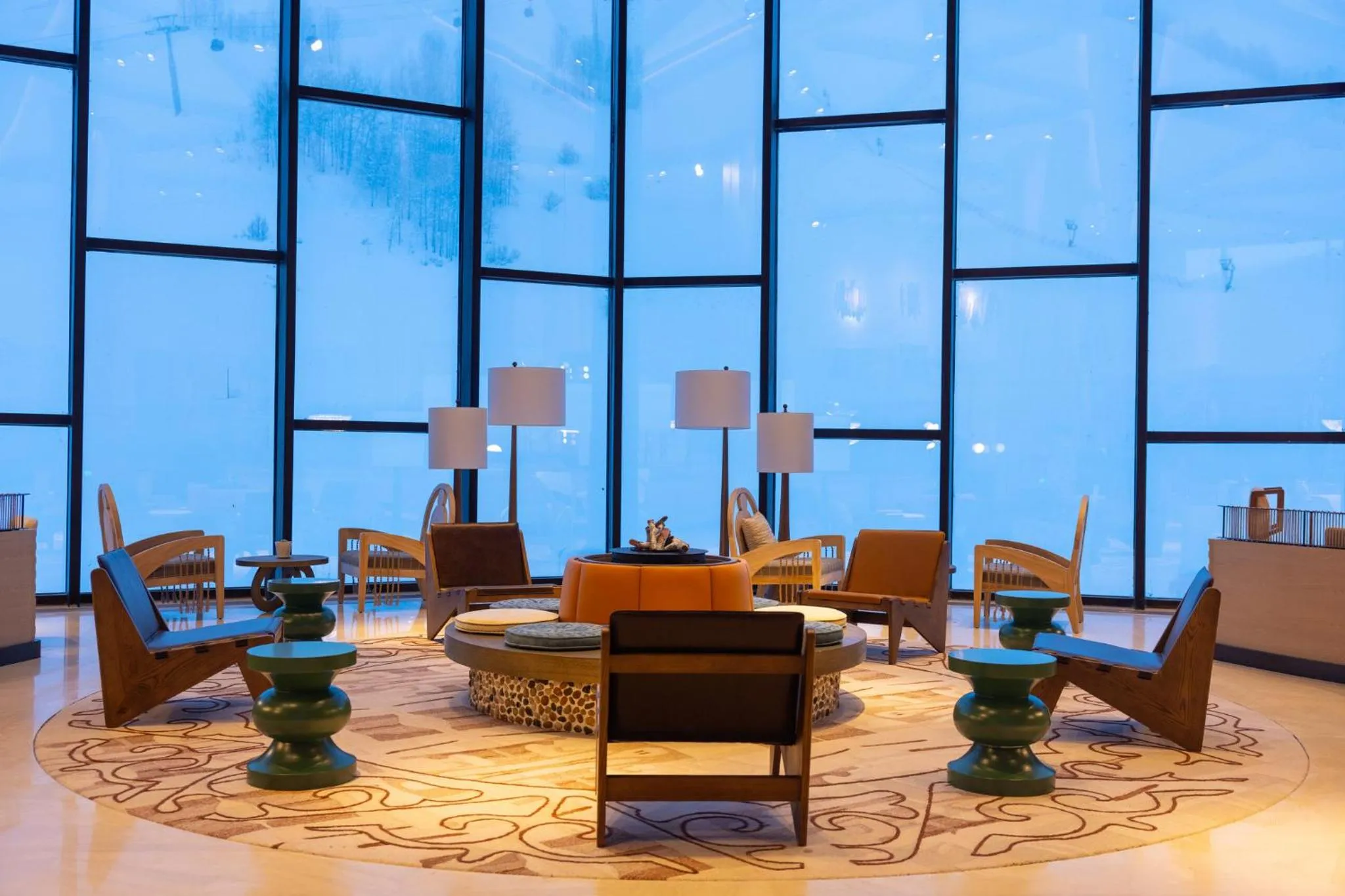 Lounge or bar in Holiday Inn Resort Kanas Hemu by IHG