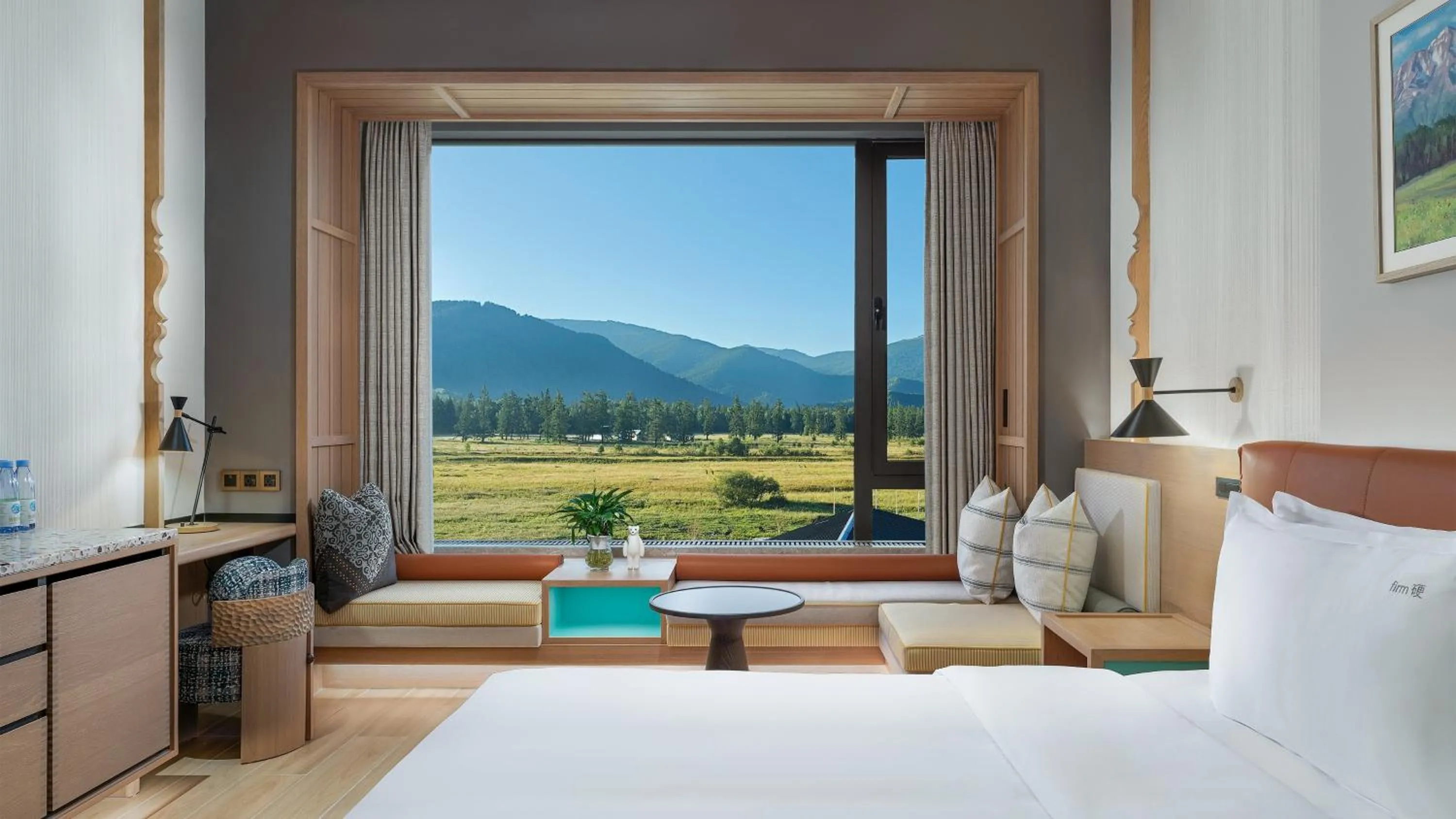 Photo of the whole room, Bed in Holiday Inn Resort Kanas Hemu by IHG