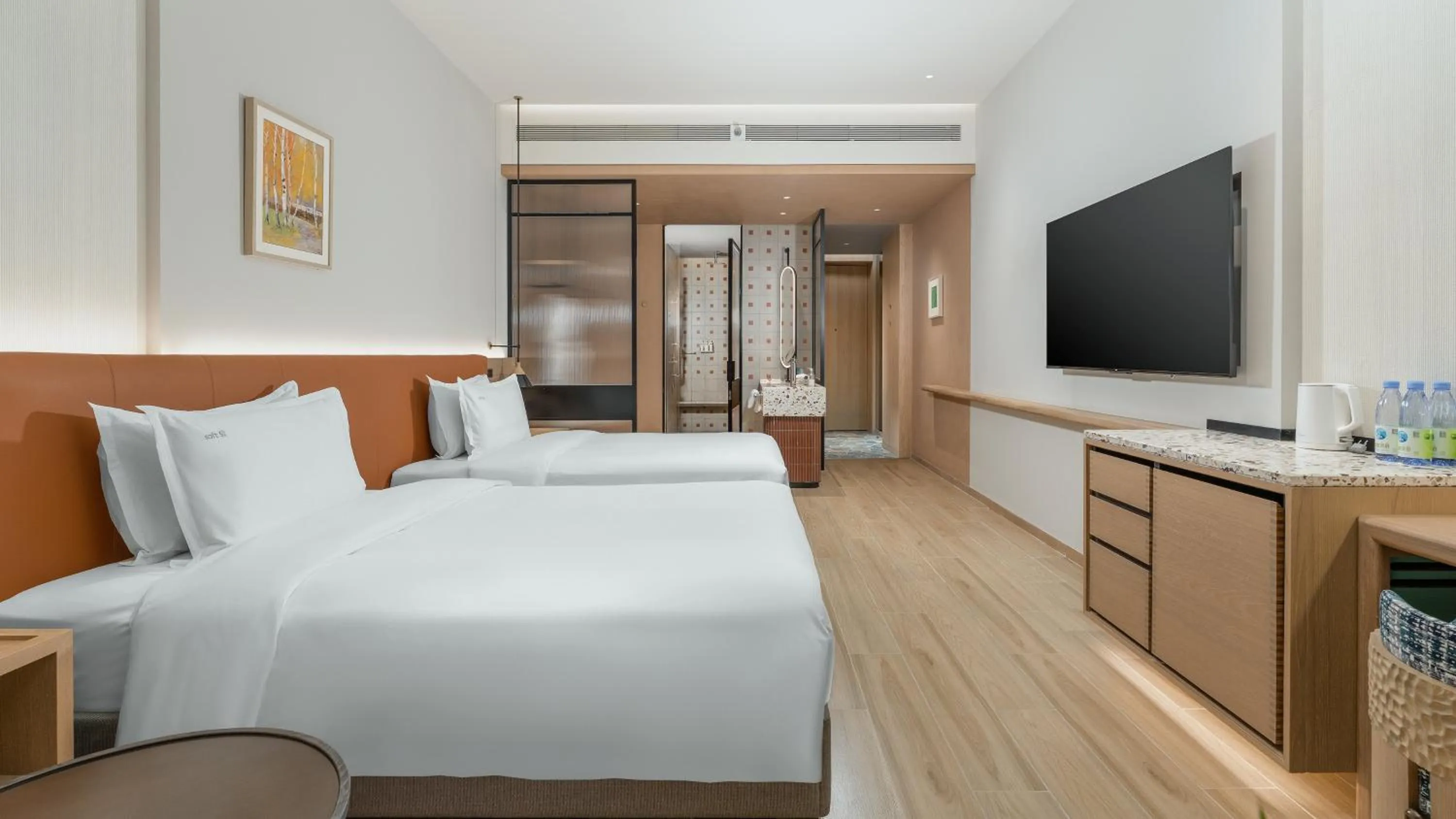 Photo of the whole room, Bed in Holiday Inn Resort Kanas Hemu by IHG