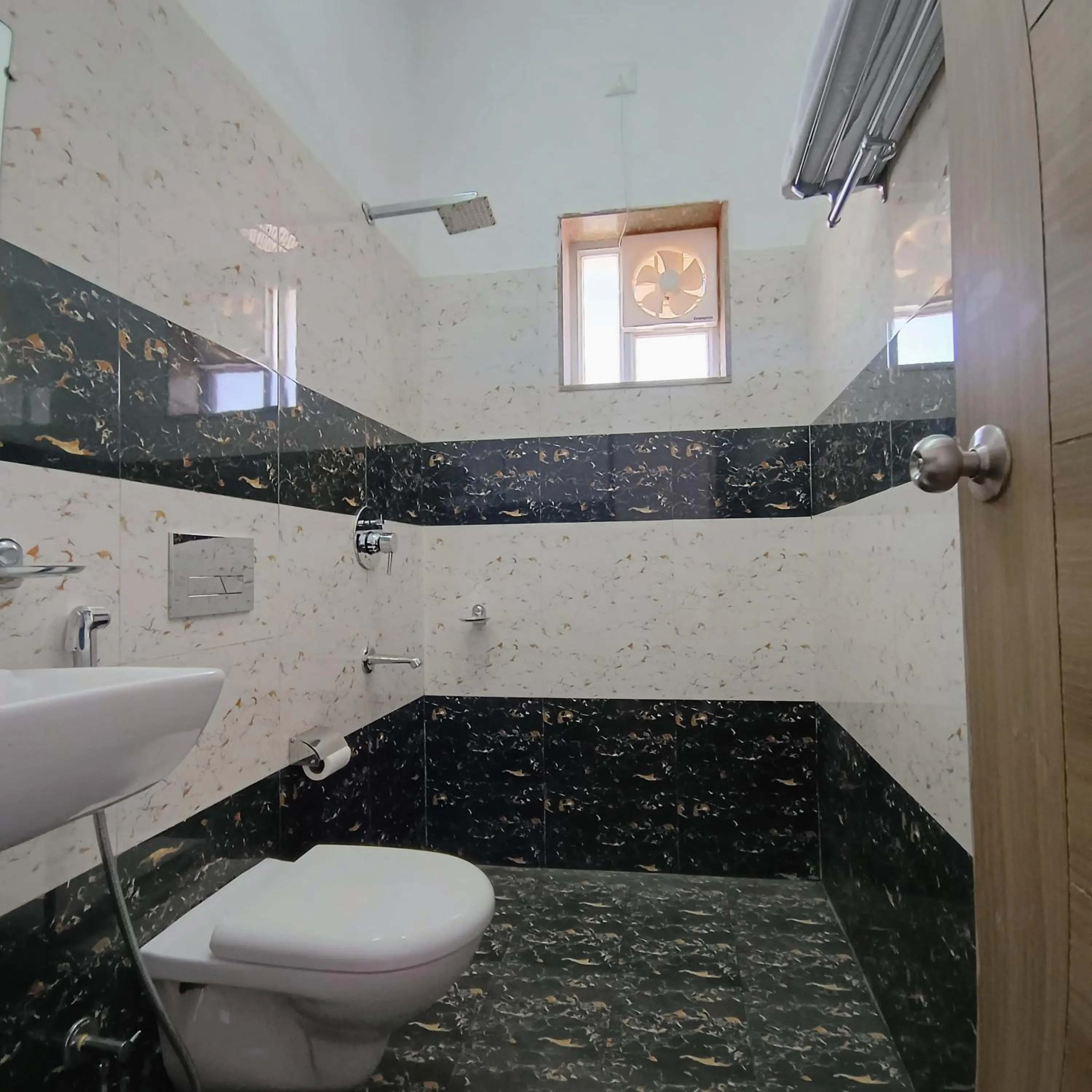 Shower in Arul's Hotel