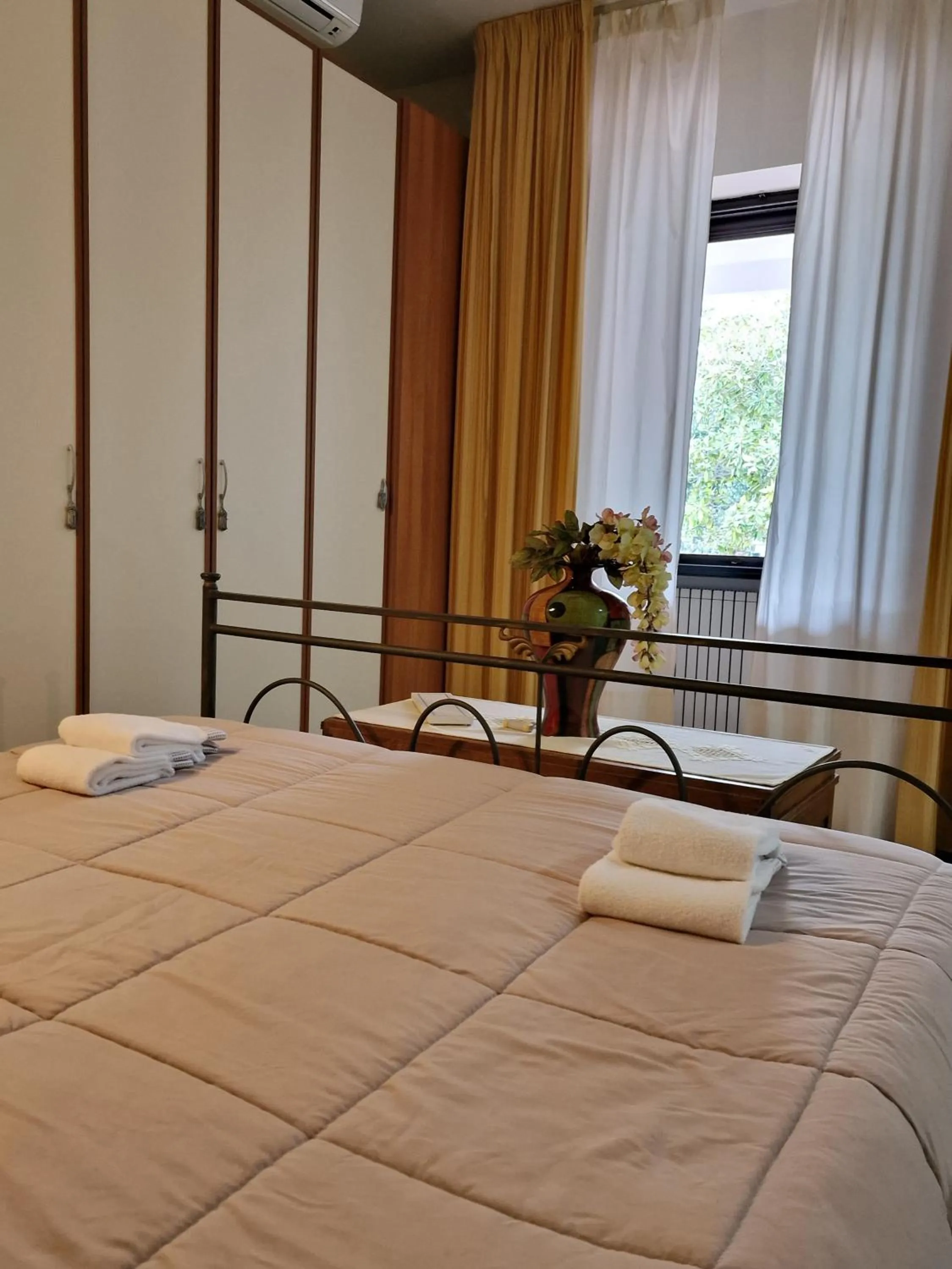 Photo of the whole room, Bed in Mediterraneo B&B