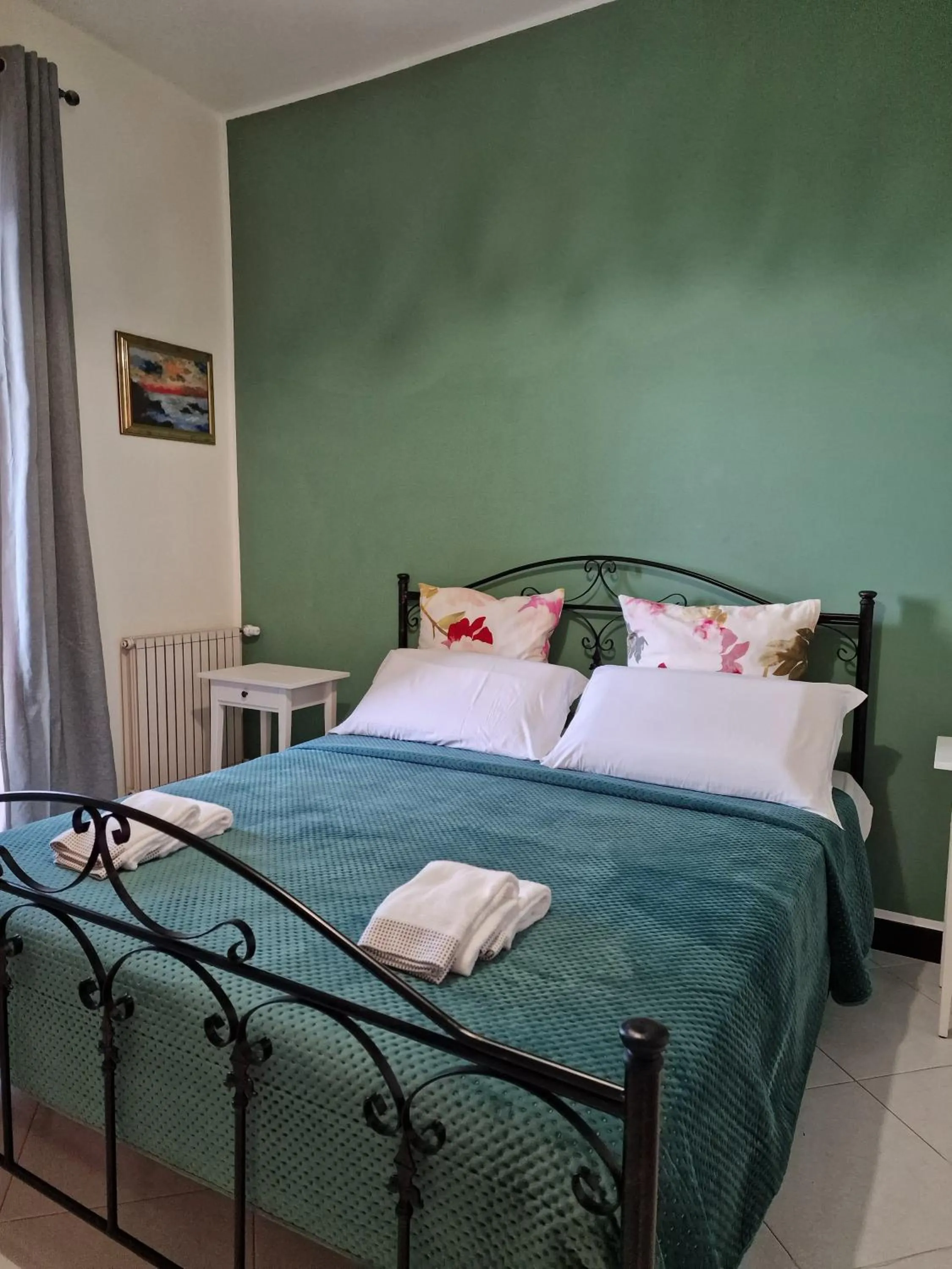 Photo of the whole room, Bed in Mediterraneo B&B