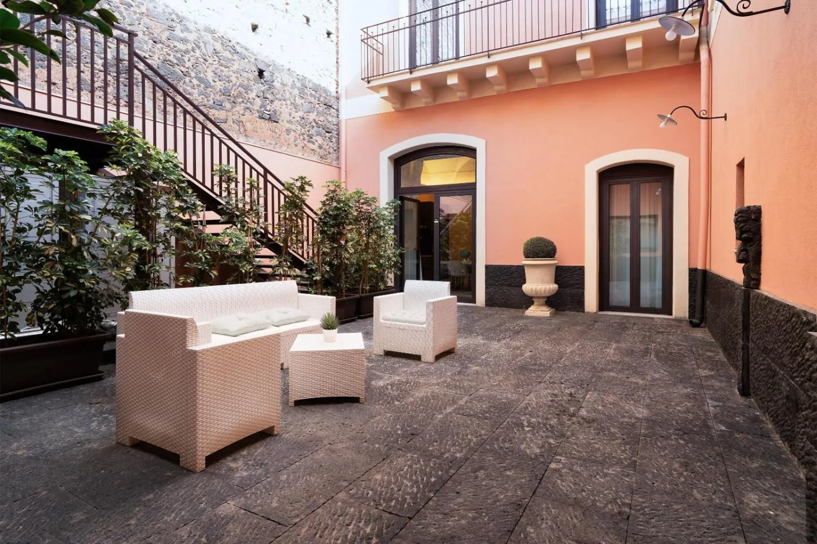 Patio in Archimedes suites