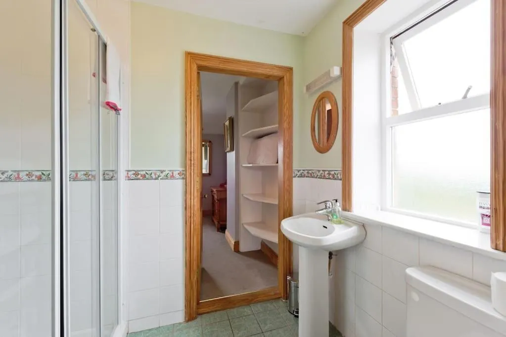 Bathroom in Ash House Bed and Breakfast
