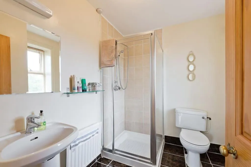 Bathroom in Ash House Bed and Breakfast