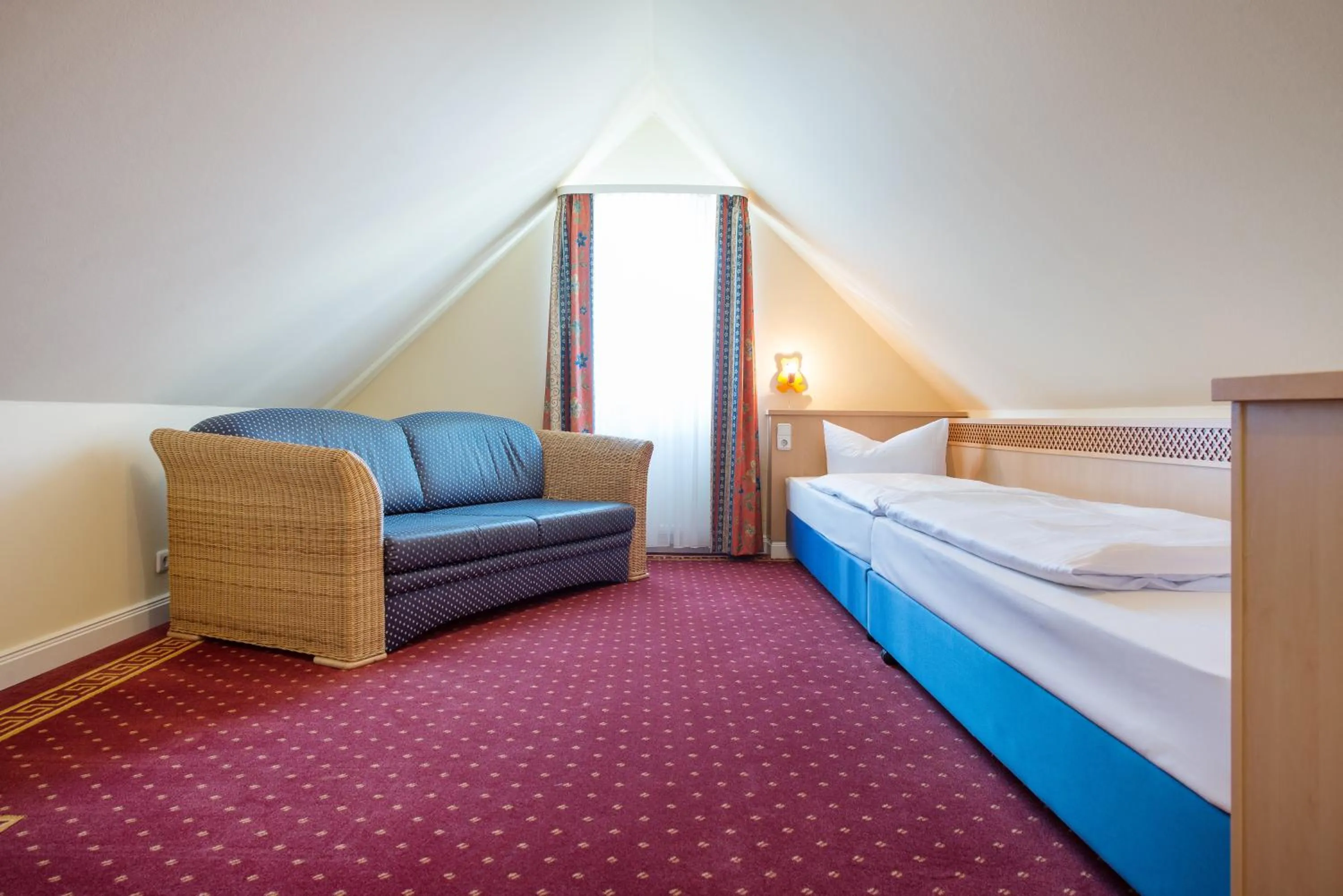 Photo of the whole room, Bed in Aparthotel Kühlungsborn, Villa am Konzertgarten