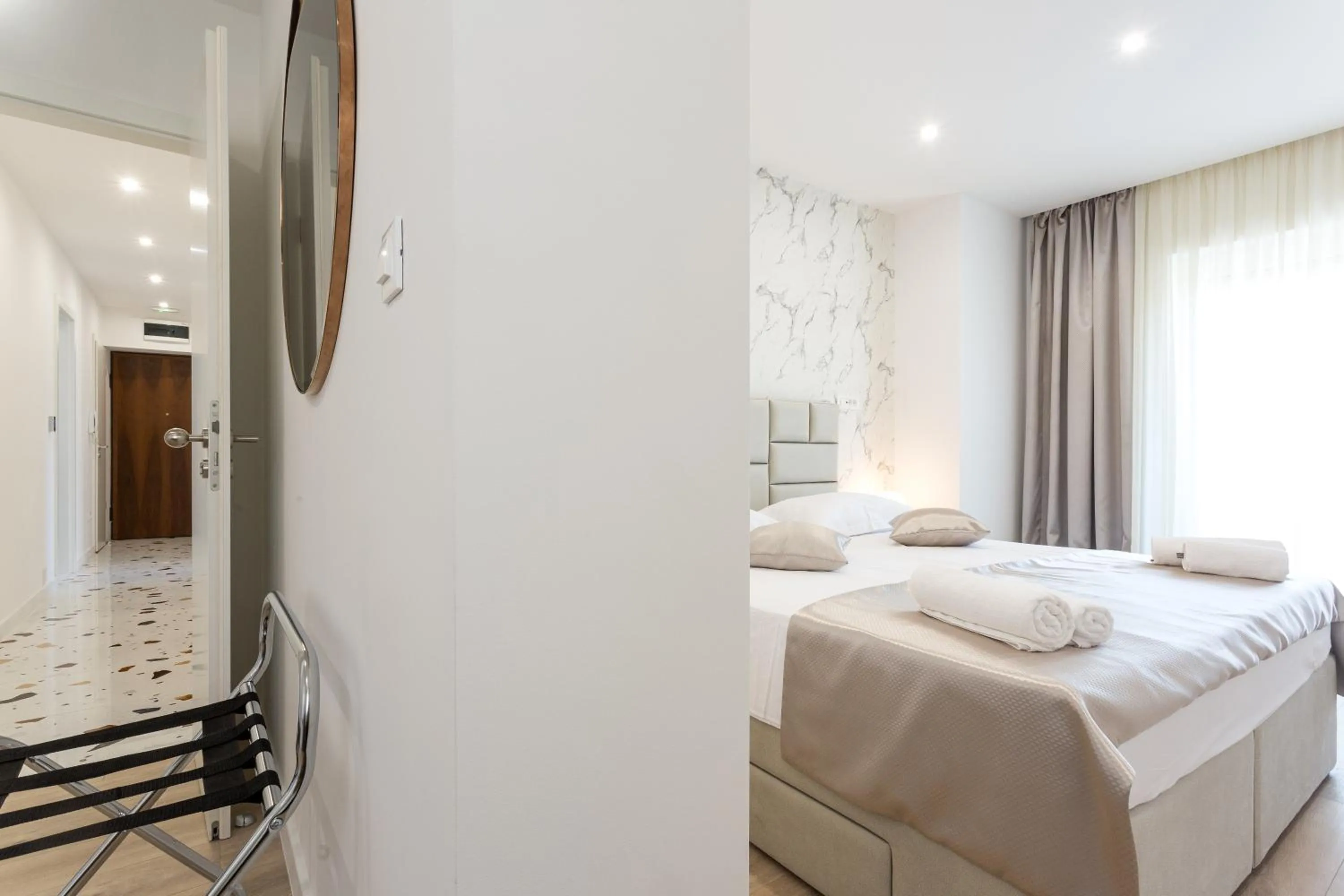 Bedroom, Bed in Shine of Life Luxury Rooms