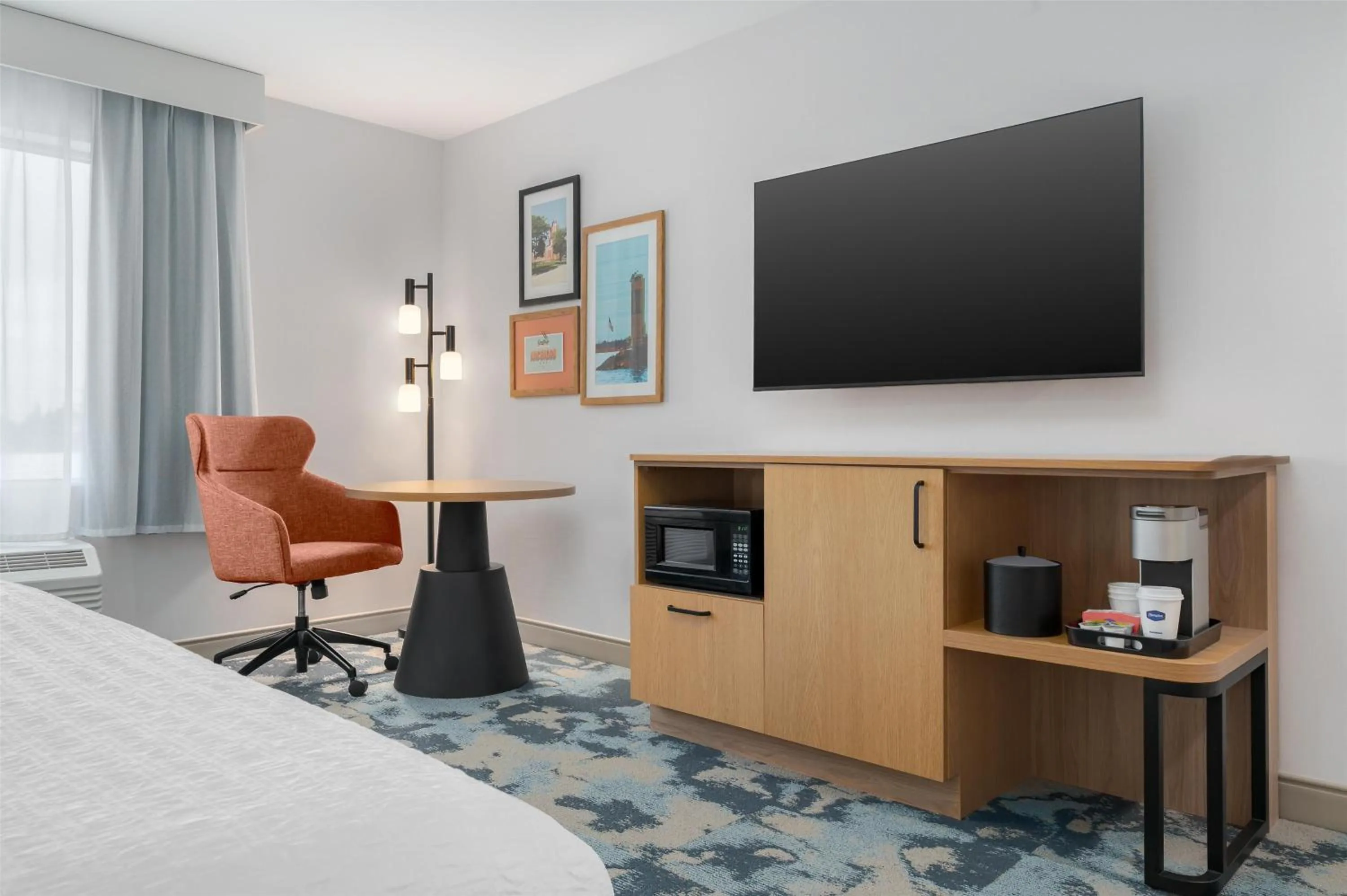 Bedroom, Bed in Hampton Inn & Suites Alpena