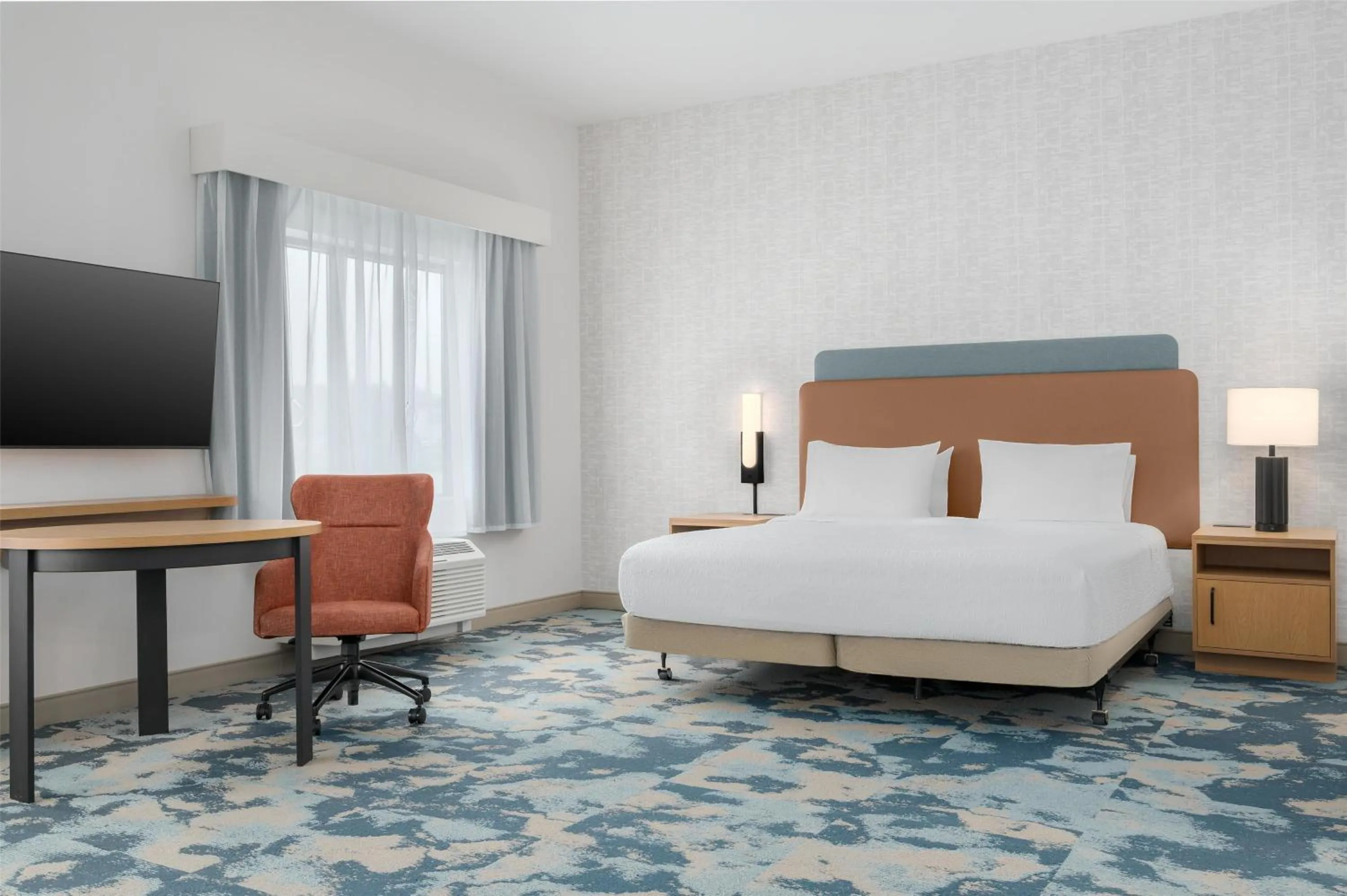 Bedroom, Bed in Hampton Inn & Suites Alpena