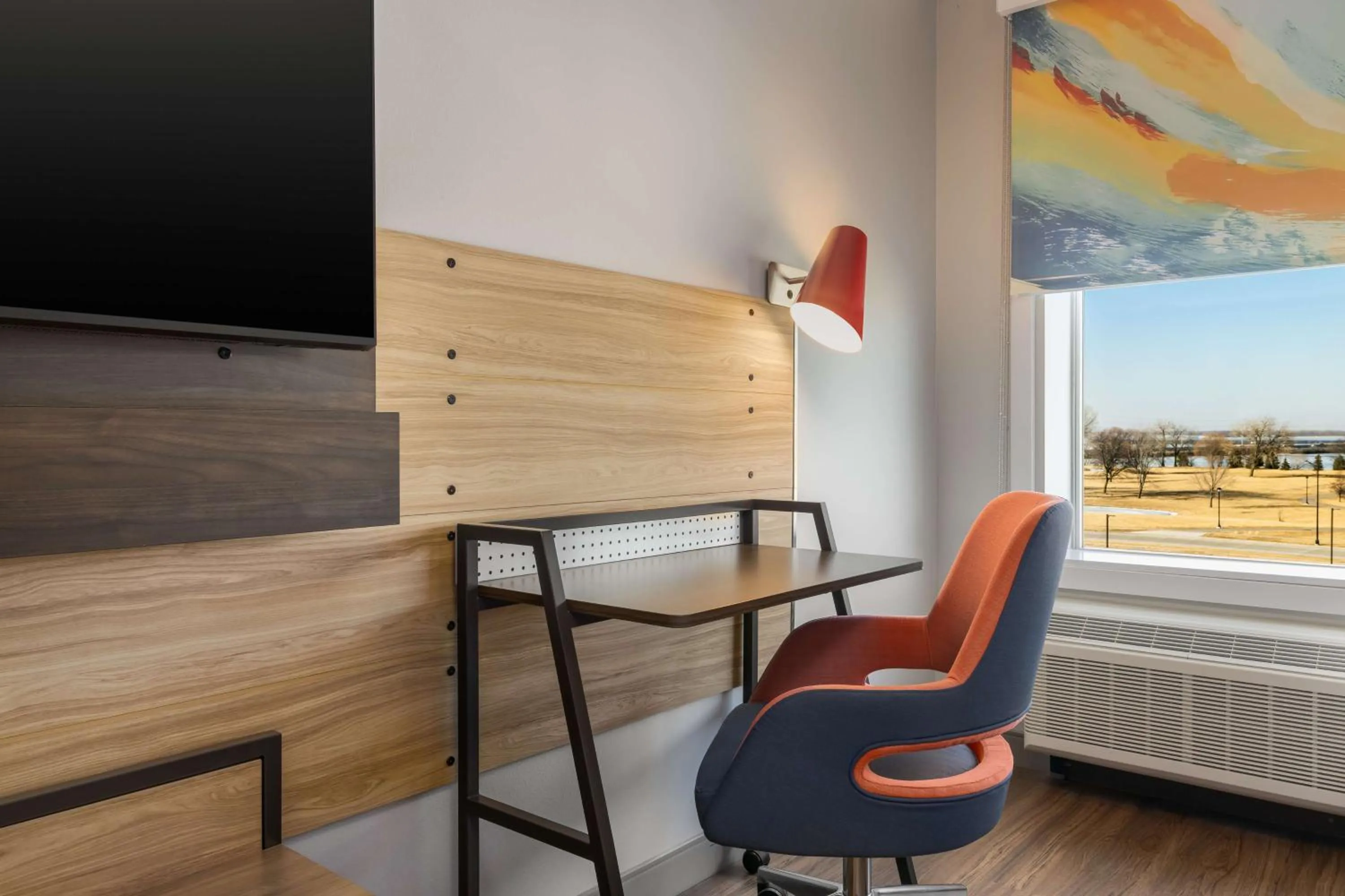 Bedroom in Tru By Hilton Oshkosh