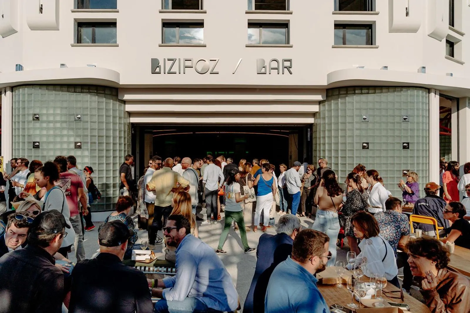 Lounge or bar in Bizipoz Hôtel