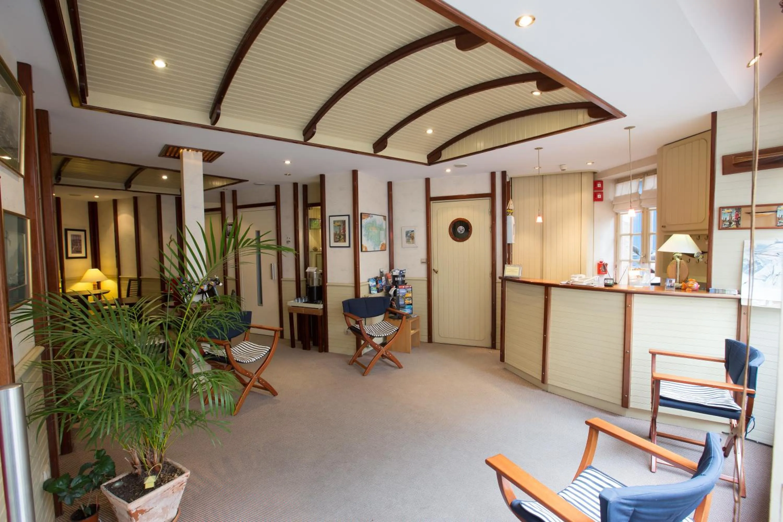 Lobby or reception in Hôtel San Pedro