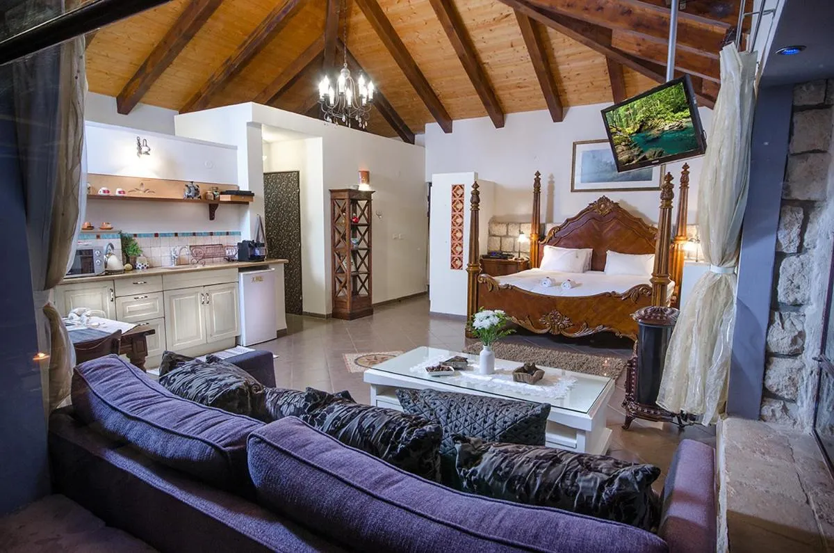 Bed in The Sound Of The Flute