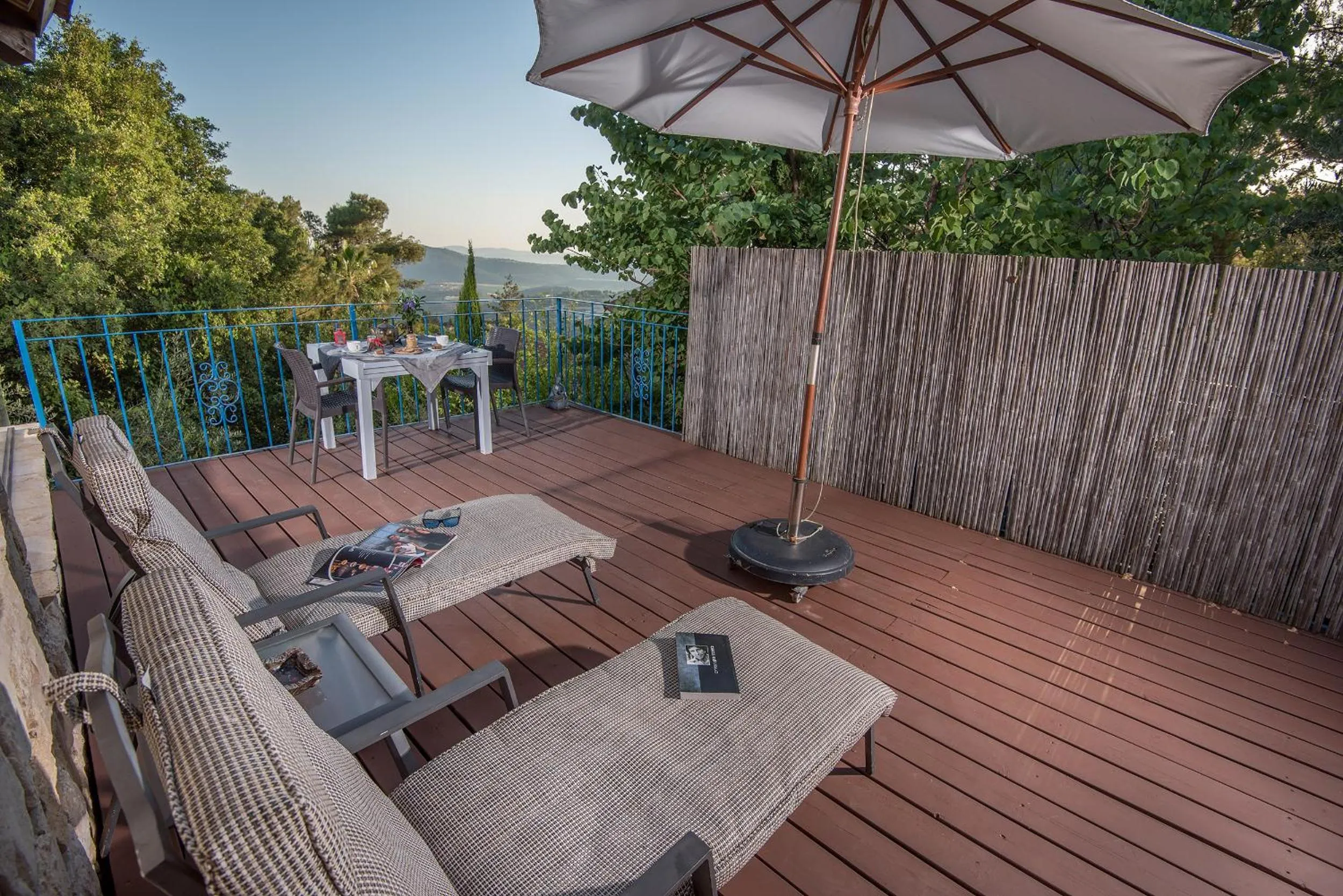 Balcony/Terrace in The Sound Of The Flute