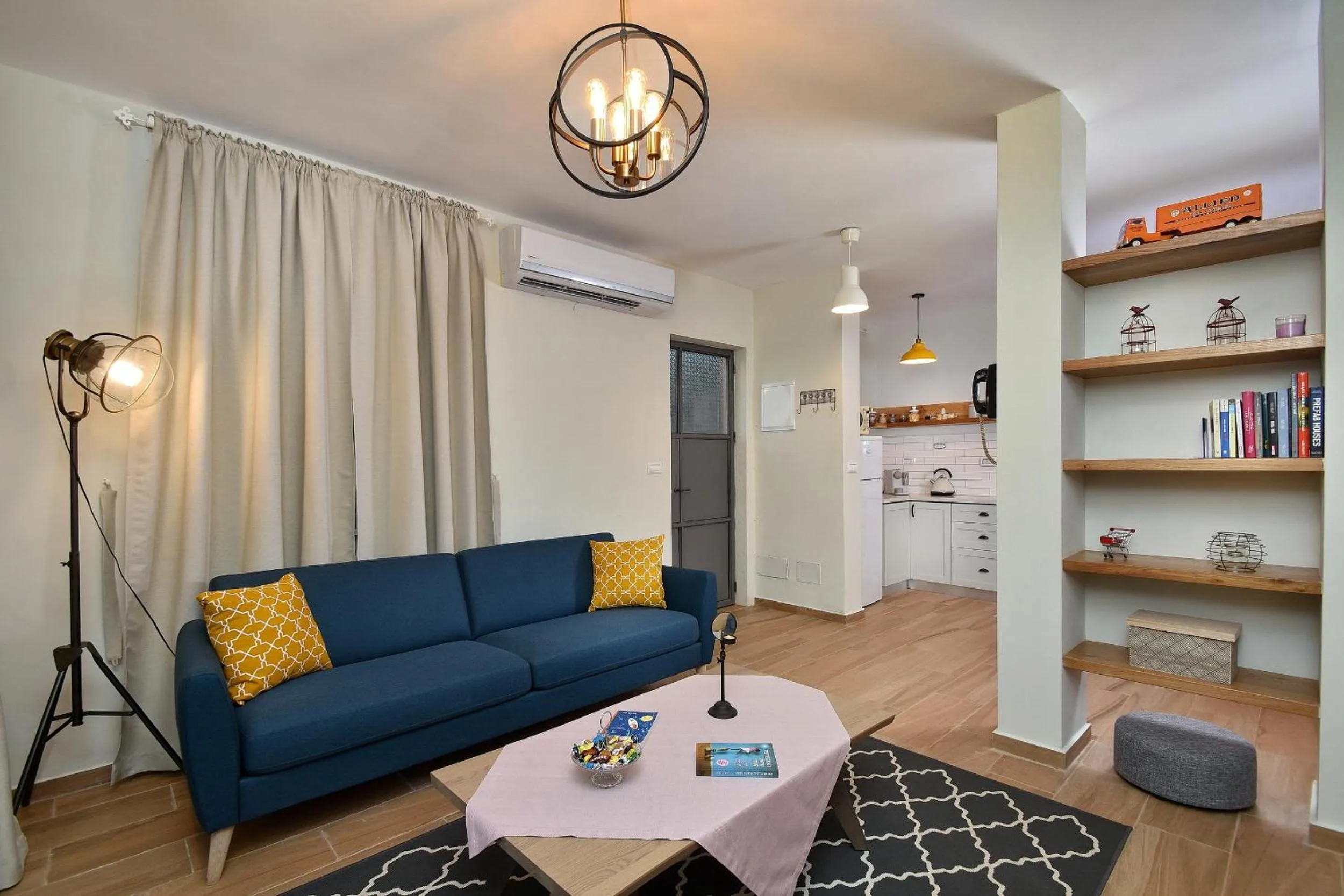 Living room in The Sound Of The Flute