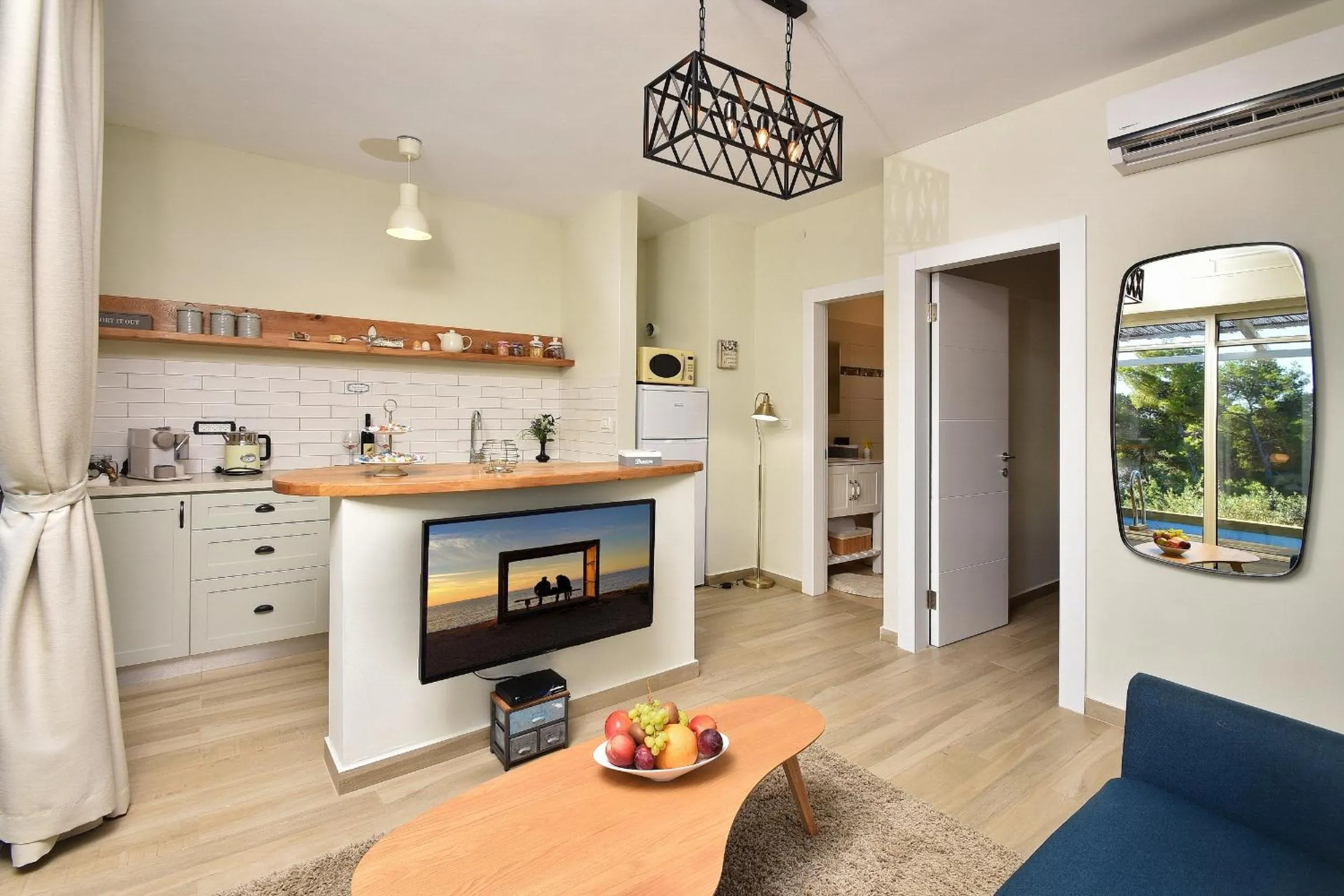 Food and drinks in The Sound Of The Flute