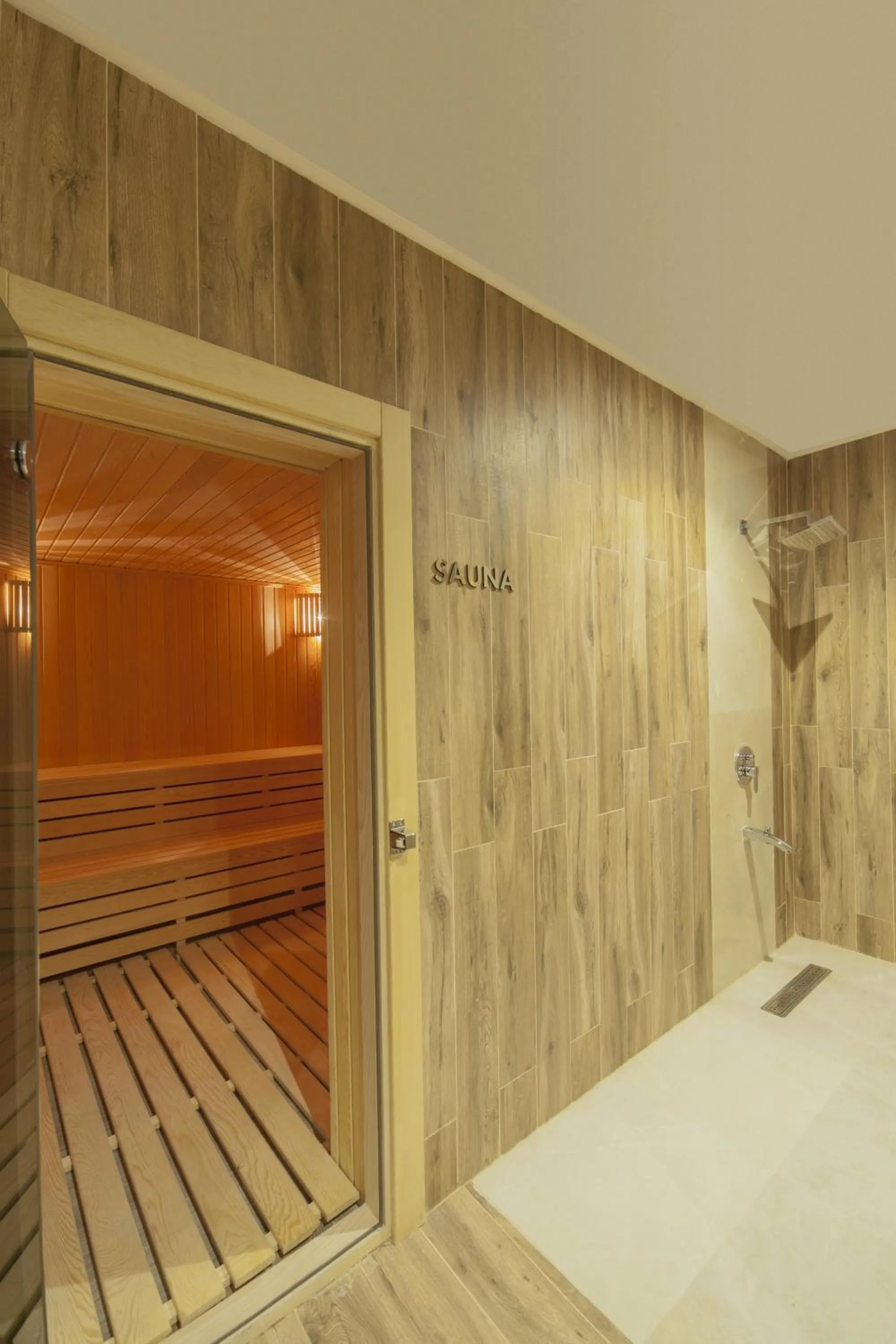 Entertainment in Lamec Hotel Business