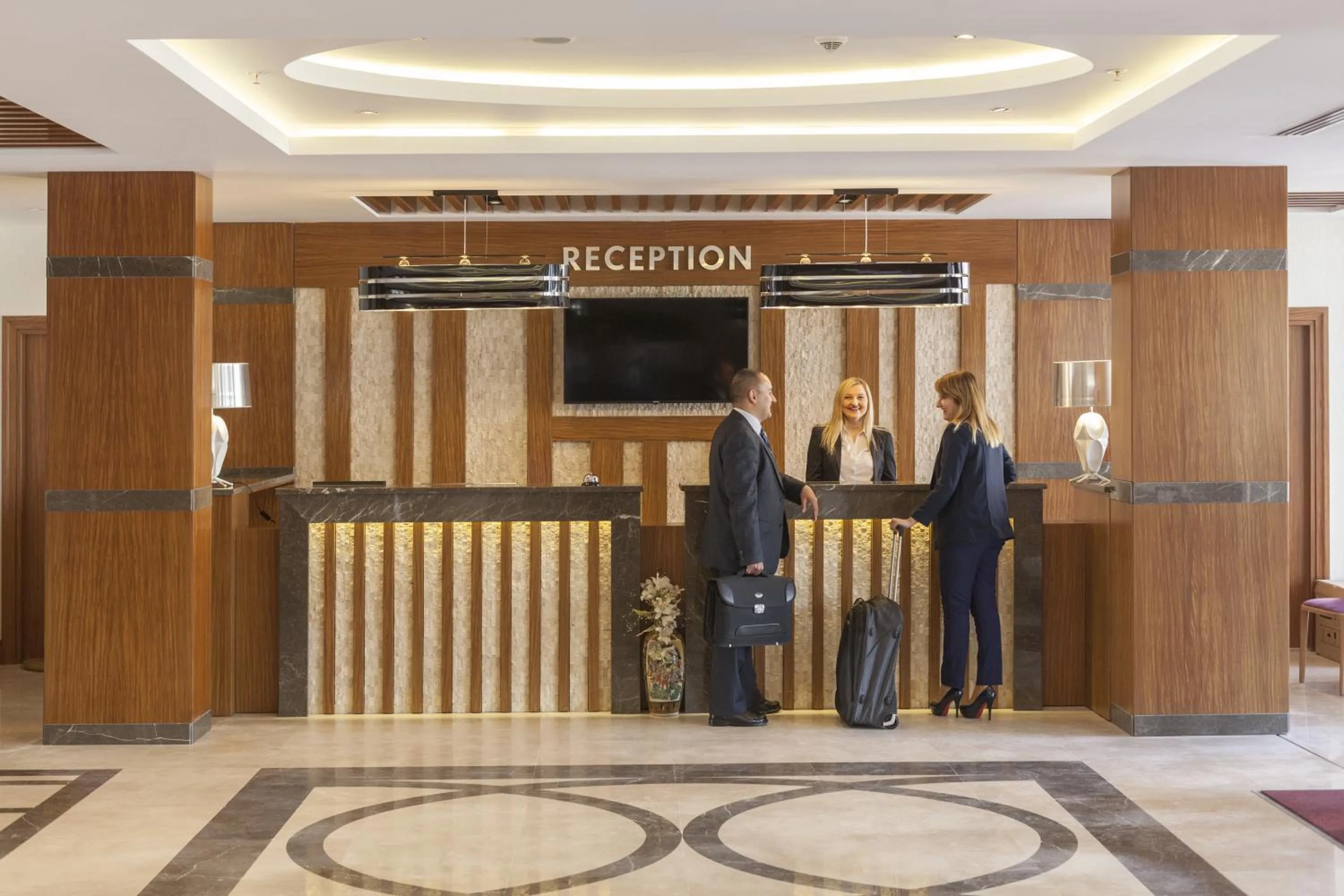 Lobby or reception in Lamec Hotel Business