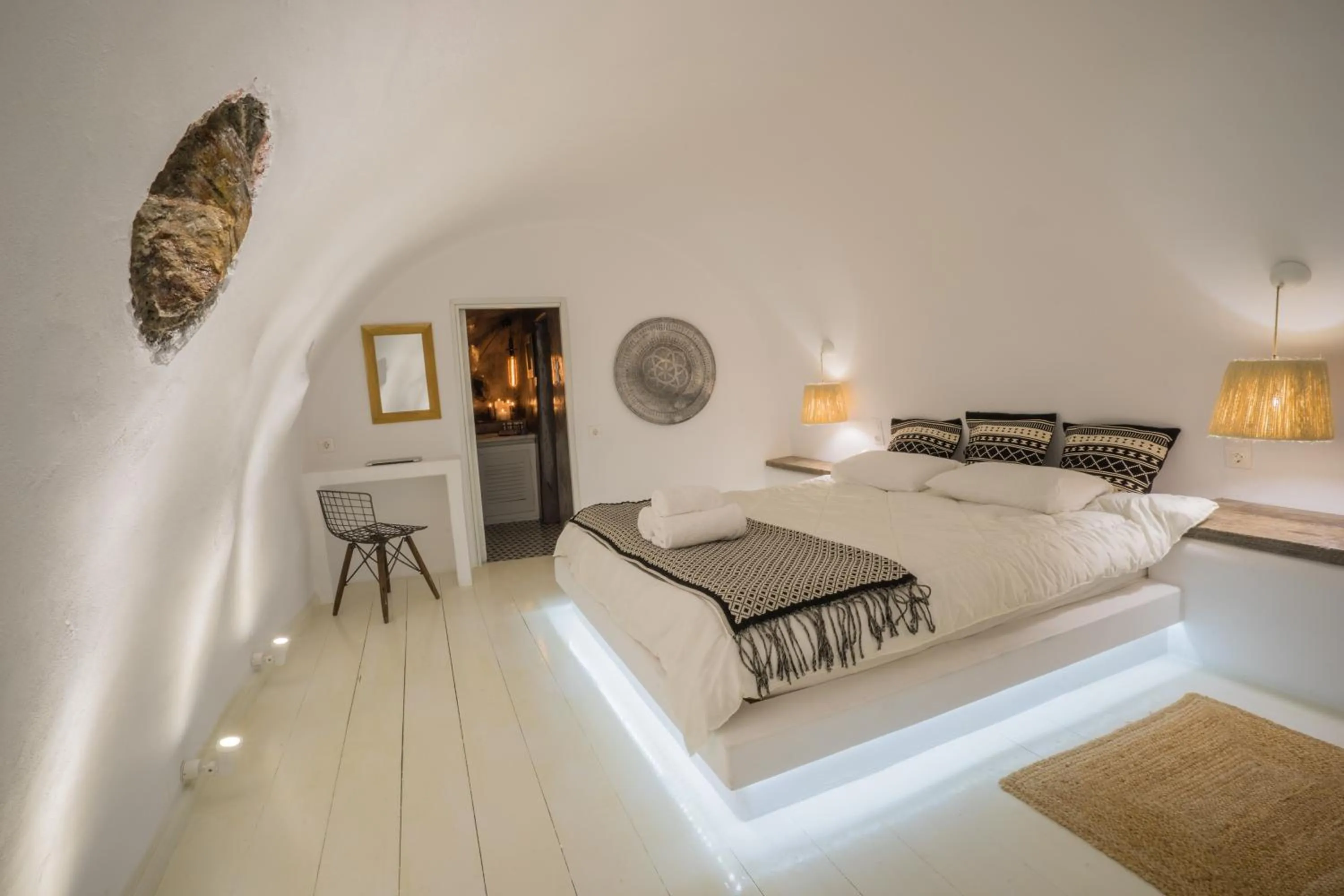 Photo of the whole room, Bed in Gaia Suites