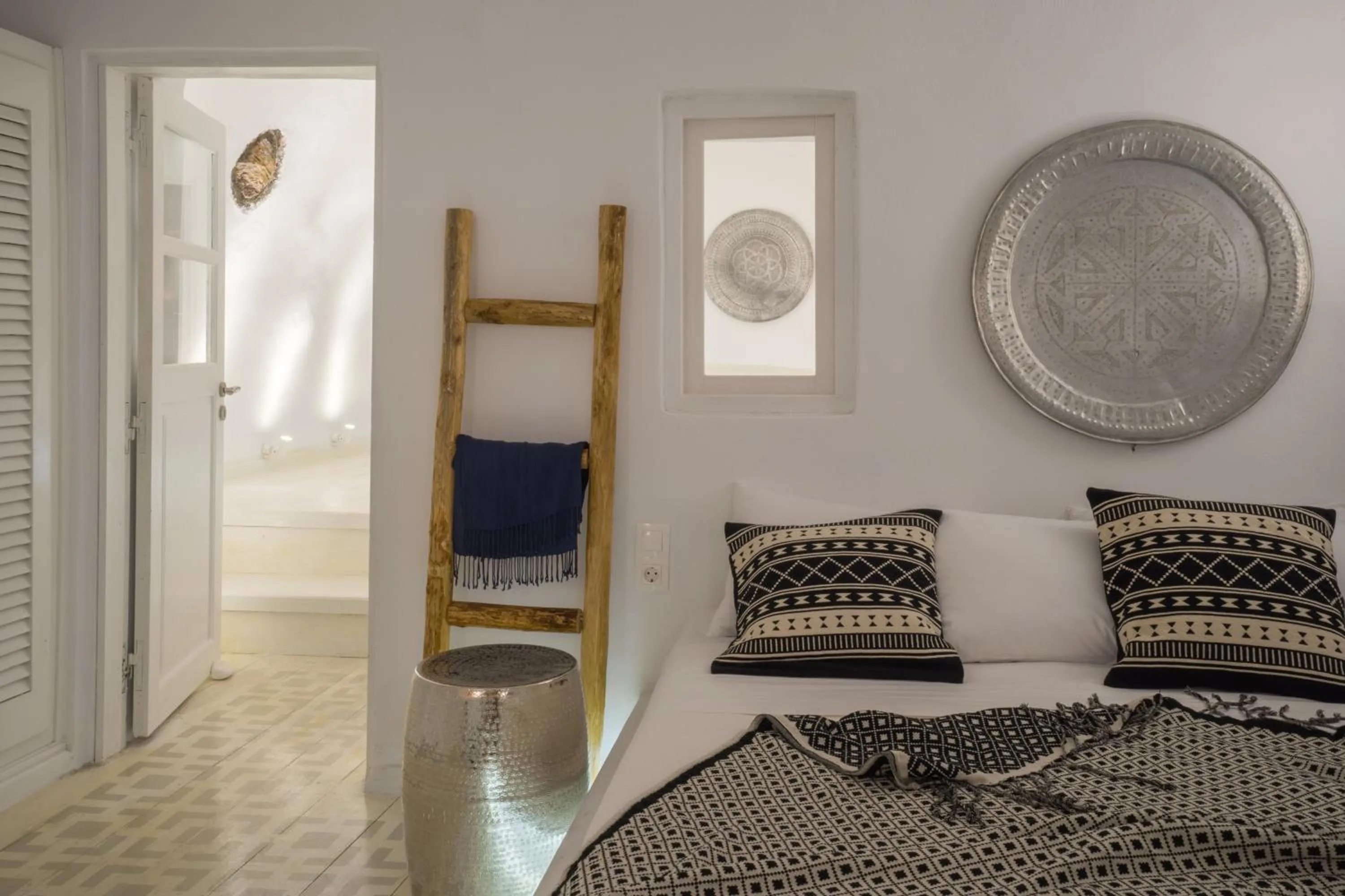 Decorative detail, Bed in Gaia Suites