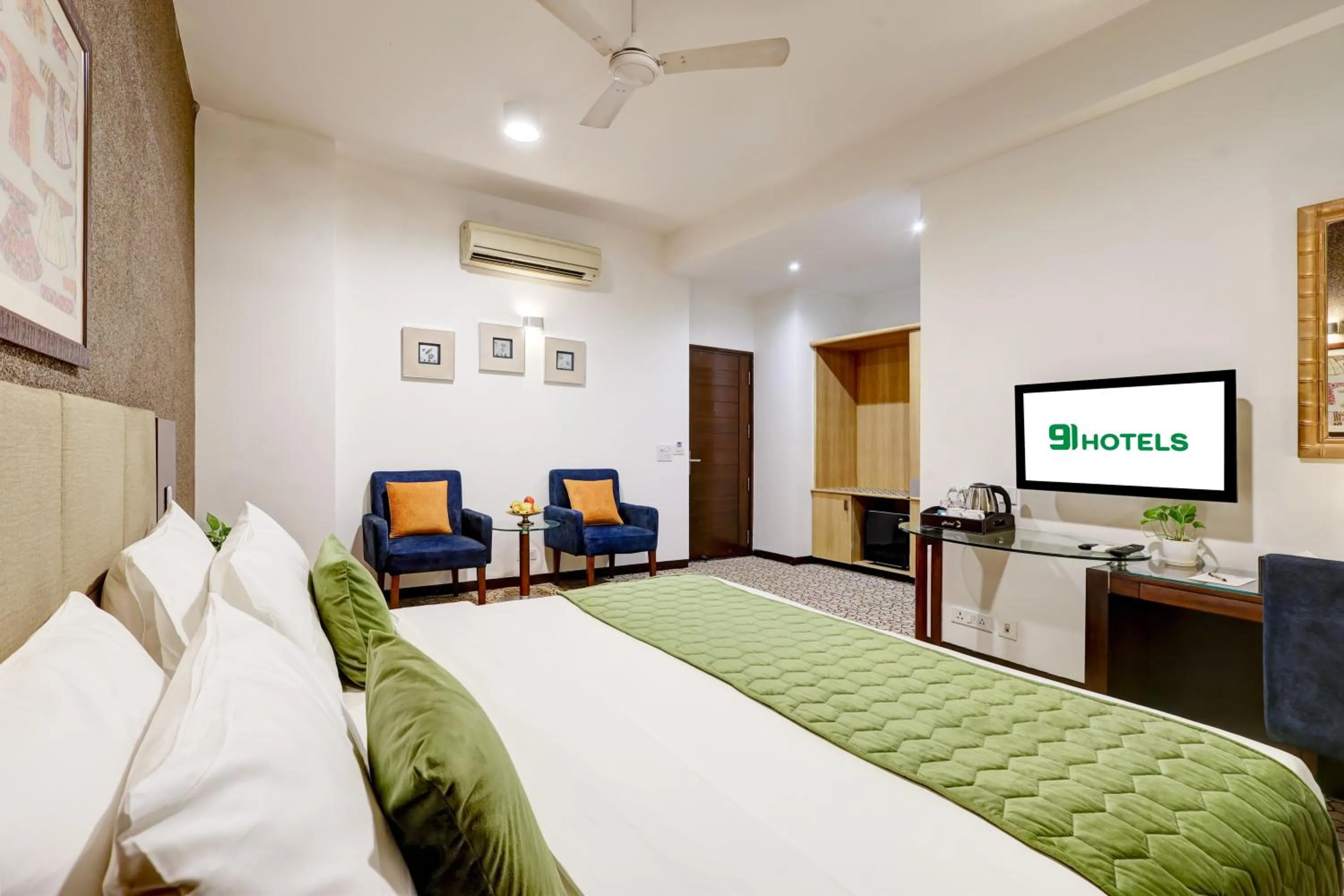TV and multimedia, Bed in Hotel 91 Golf Course Road