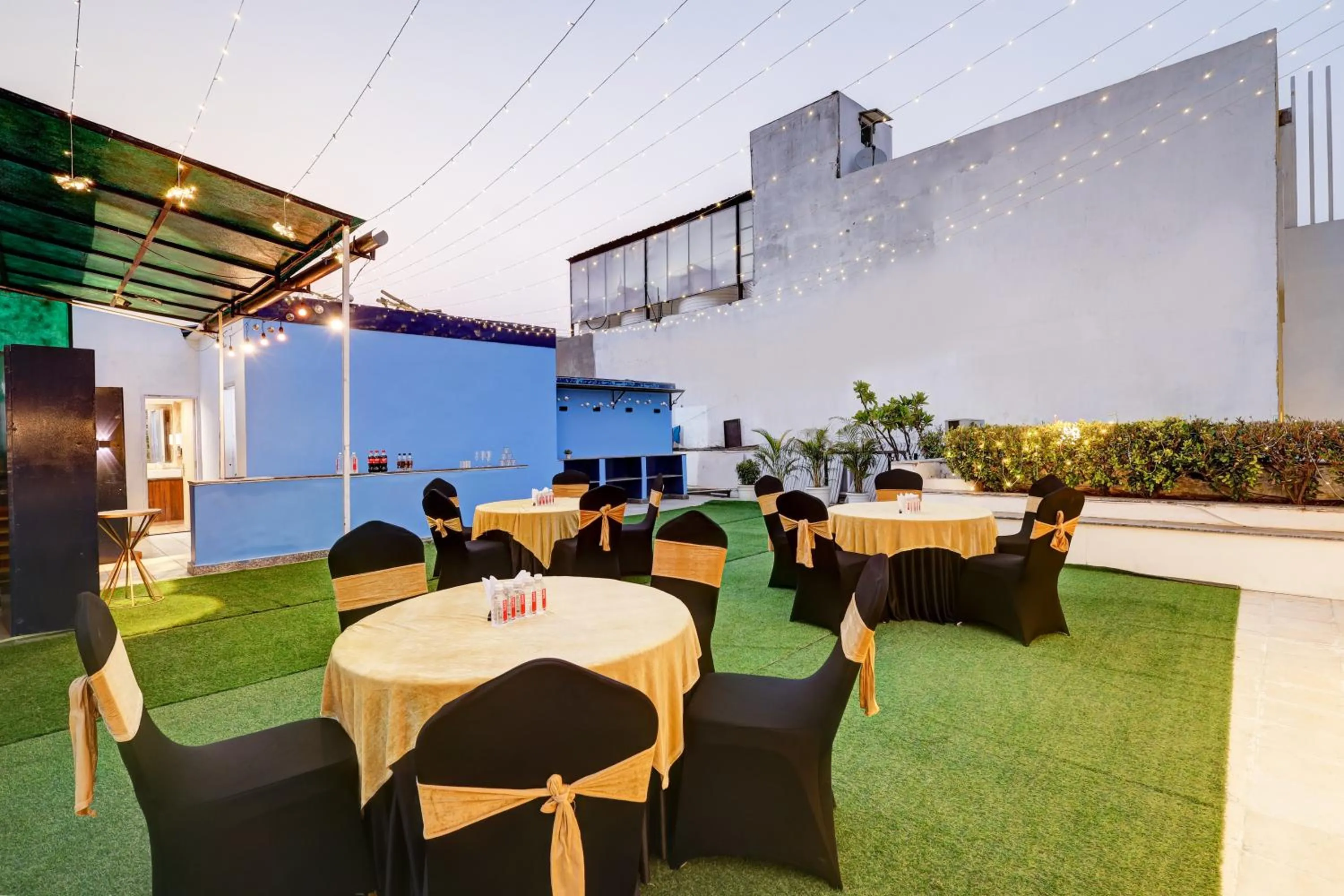 Property building in Hotel 91 Golf Course Road