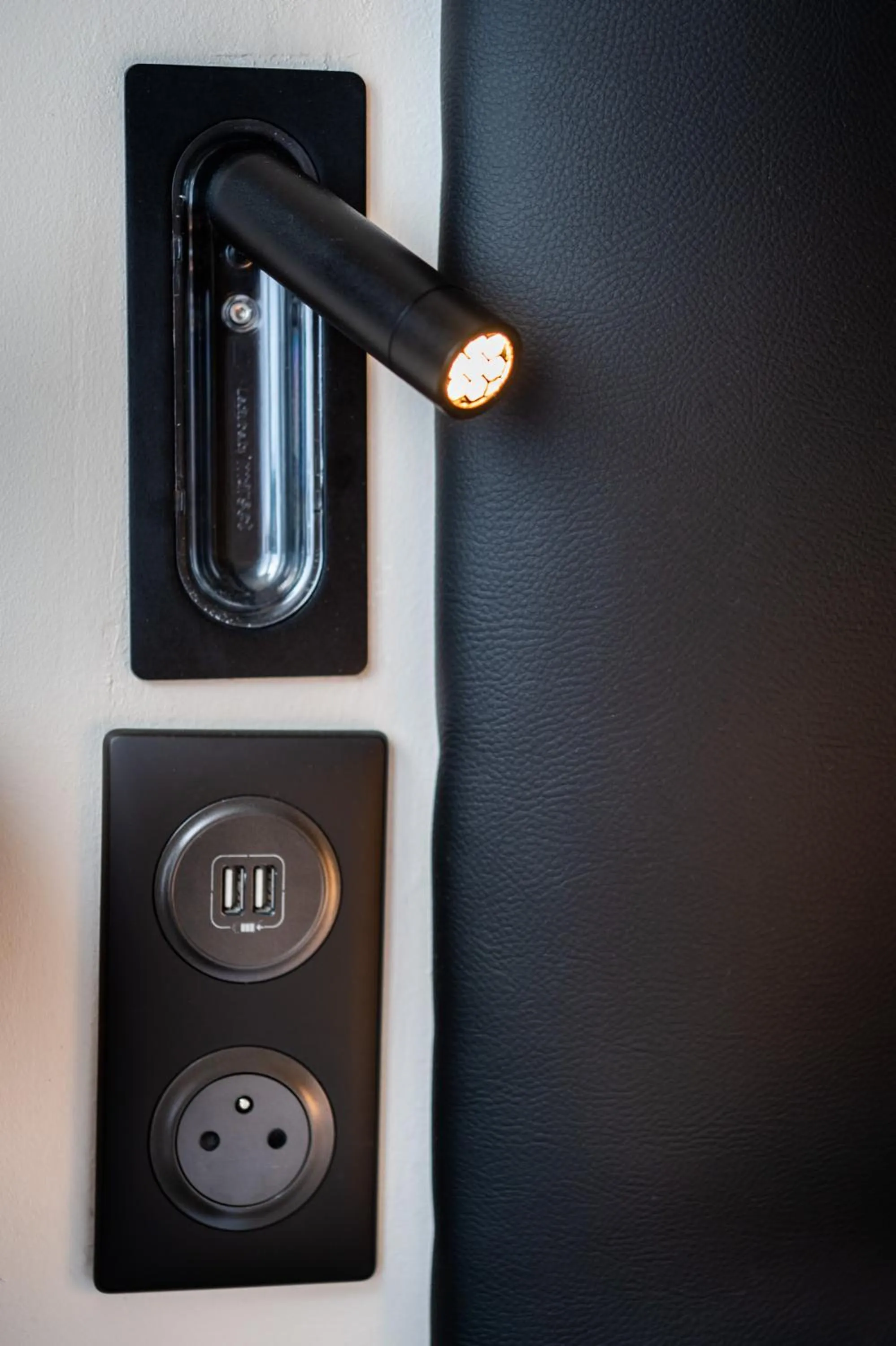 Bedroom in hotel Louvre Sainte Anne