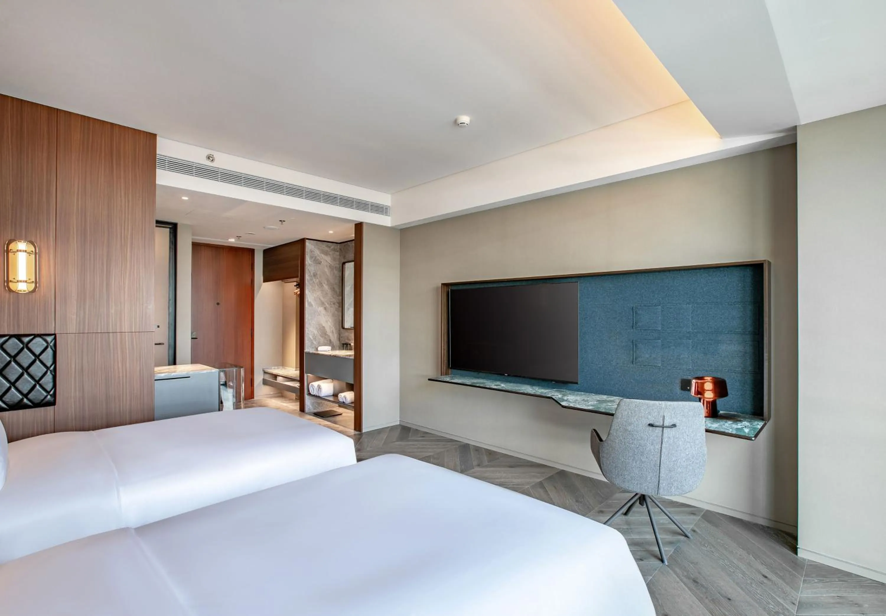 Property building, Bed in MaxX By Steigenberger Shanghai,Hongqiao