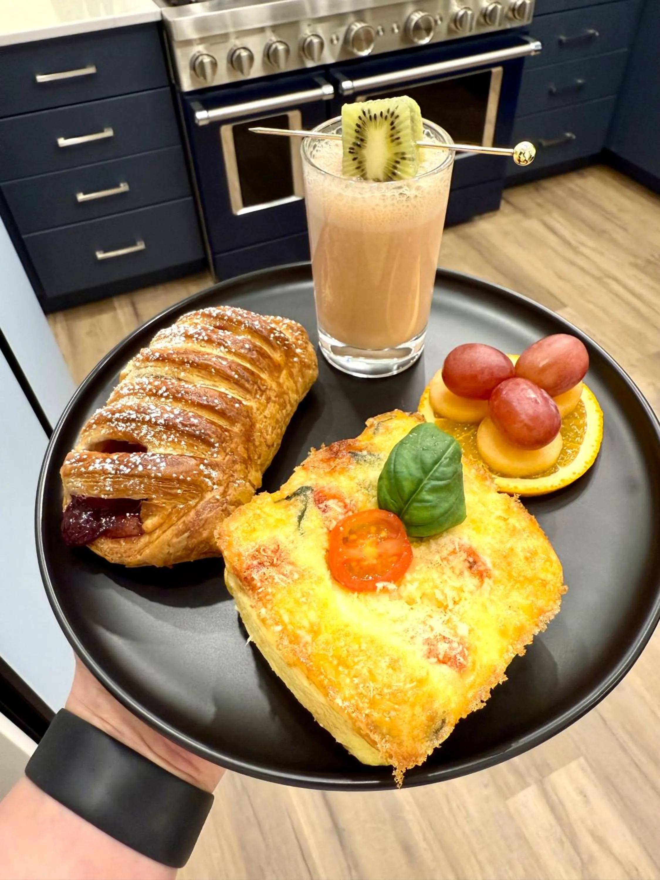 Breakfast in The Century House Bed and Breakfast Ottawa