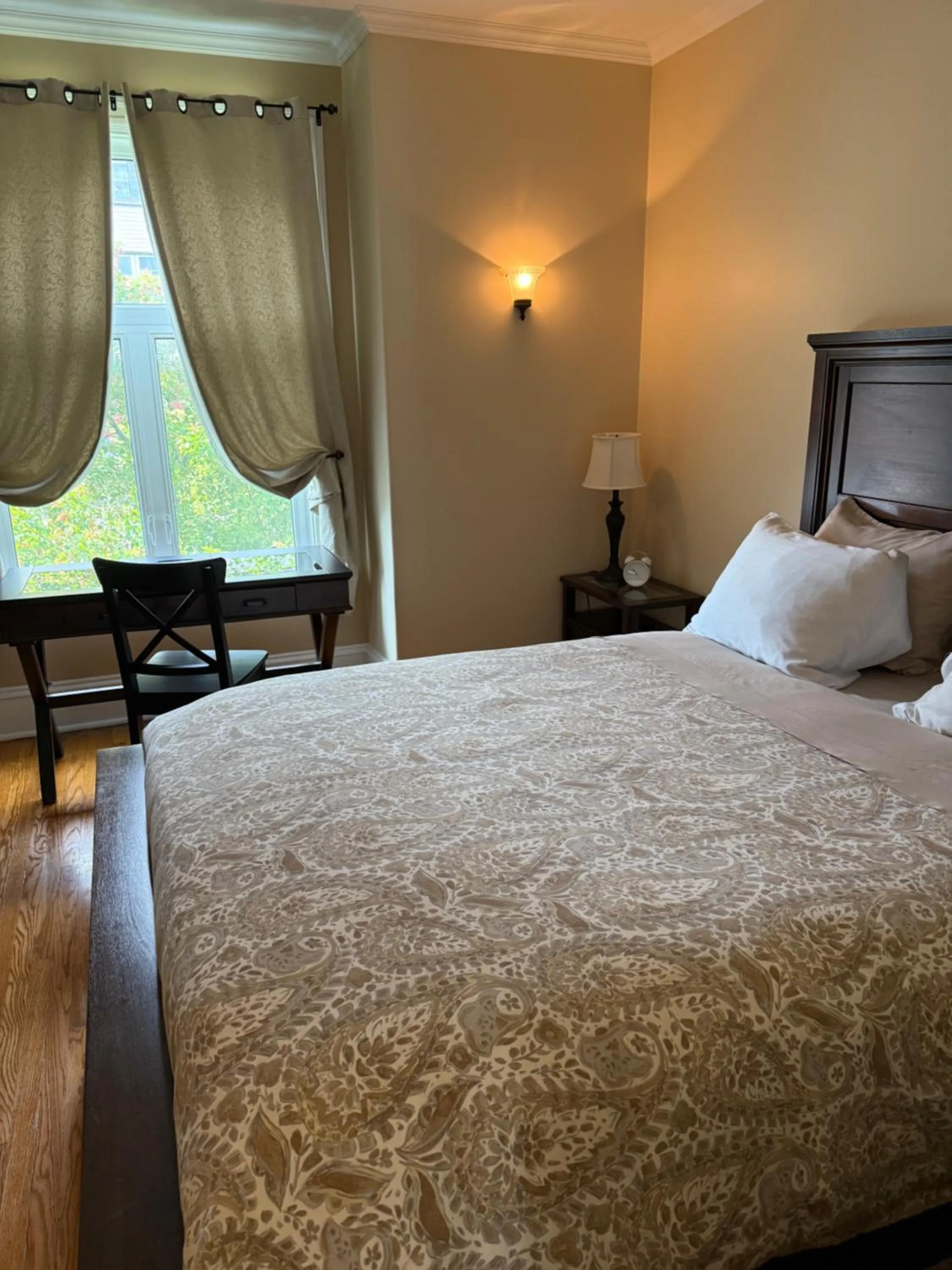 Photo of the whole room, Bed in The Century House Bed and Breakfast Ottawa