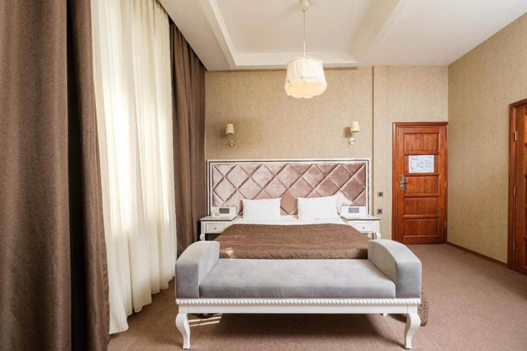 Bed in Maestro Hotel